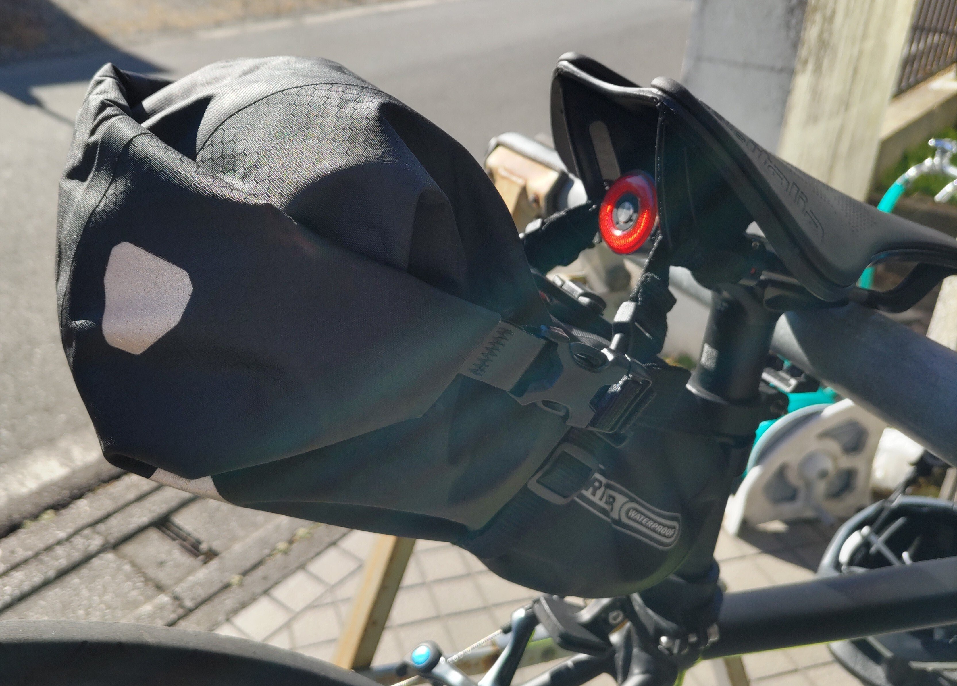 ORTLIEB 完全防水 サドルバッグ 2 / 4.1L オルトリーブ