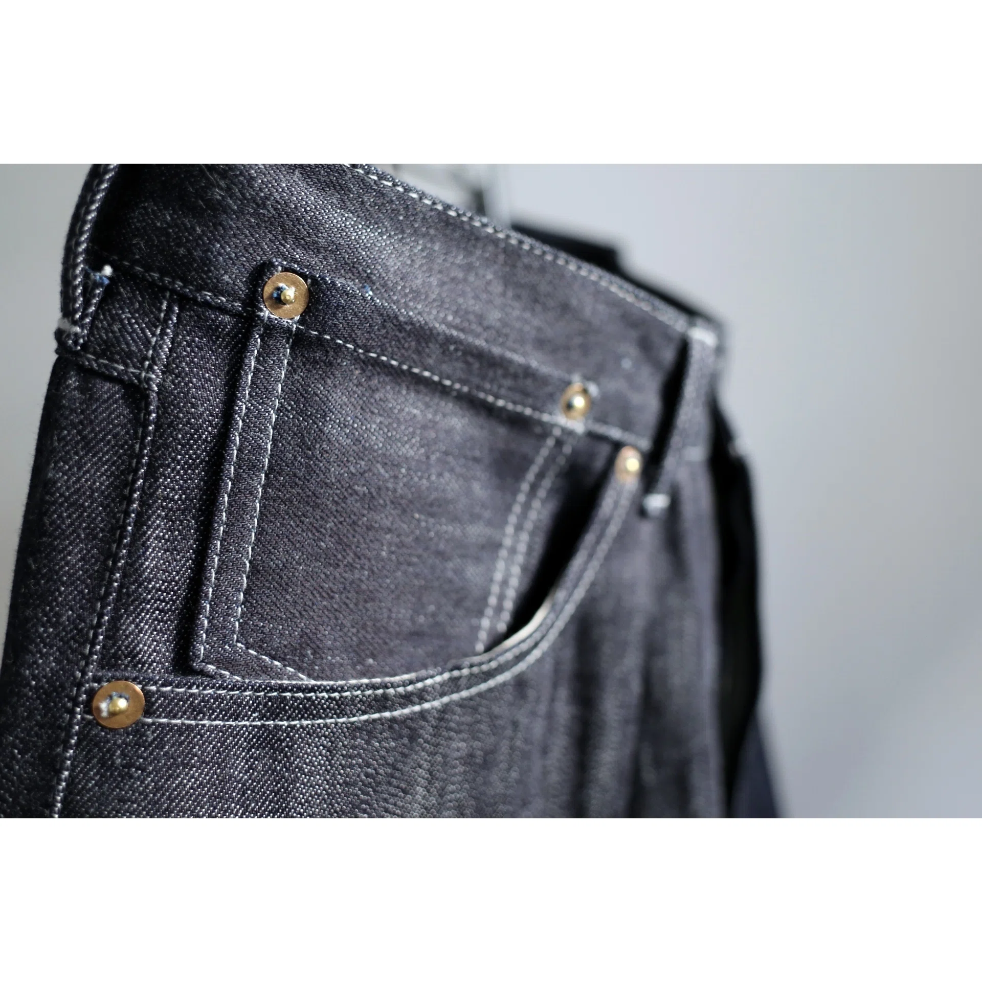 refomed(リフォメッド) -RIGHT HANDED DENIM PANTS- ラフに端正な