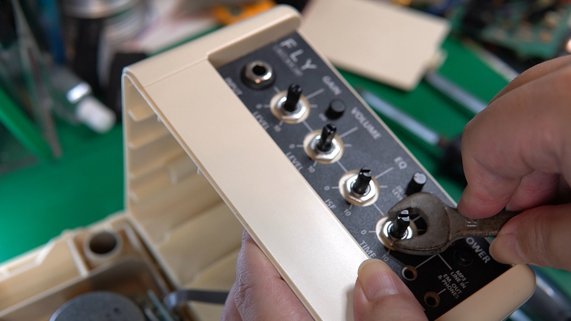 Blackstar FLY3の修理＆改造｜ebi-san