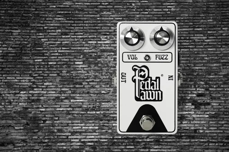 英国発、極上ファズフェイスペダル！それがPedal Pawn FUZZ！｜Lep