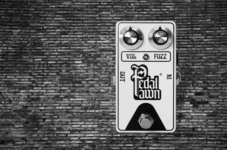 英国発、極上ファズフェイスペダル！それがPedal Pawn FUZZ！｜Lep