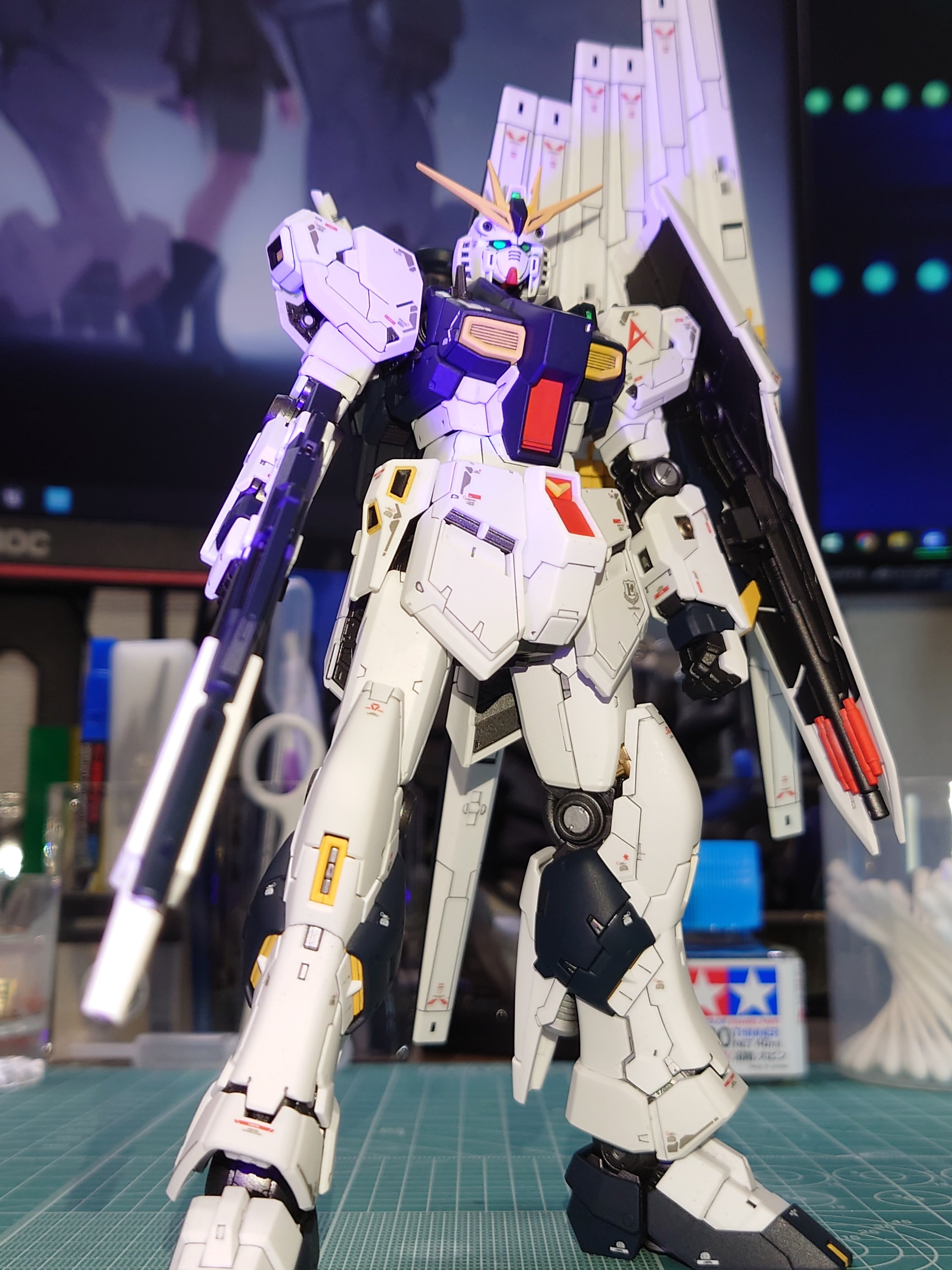 ガンプラ】RG 1/144 νガンダム 全塗装製作記|ろきす ガンプラ】RG 1/144 νガンダム 全塗装製作記|ろきす
