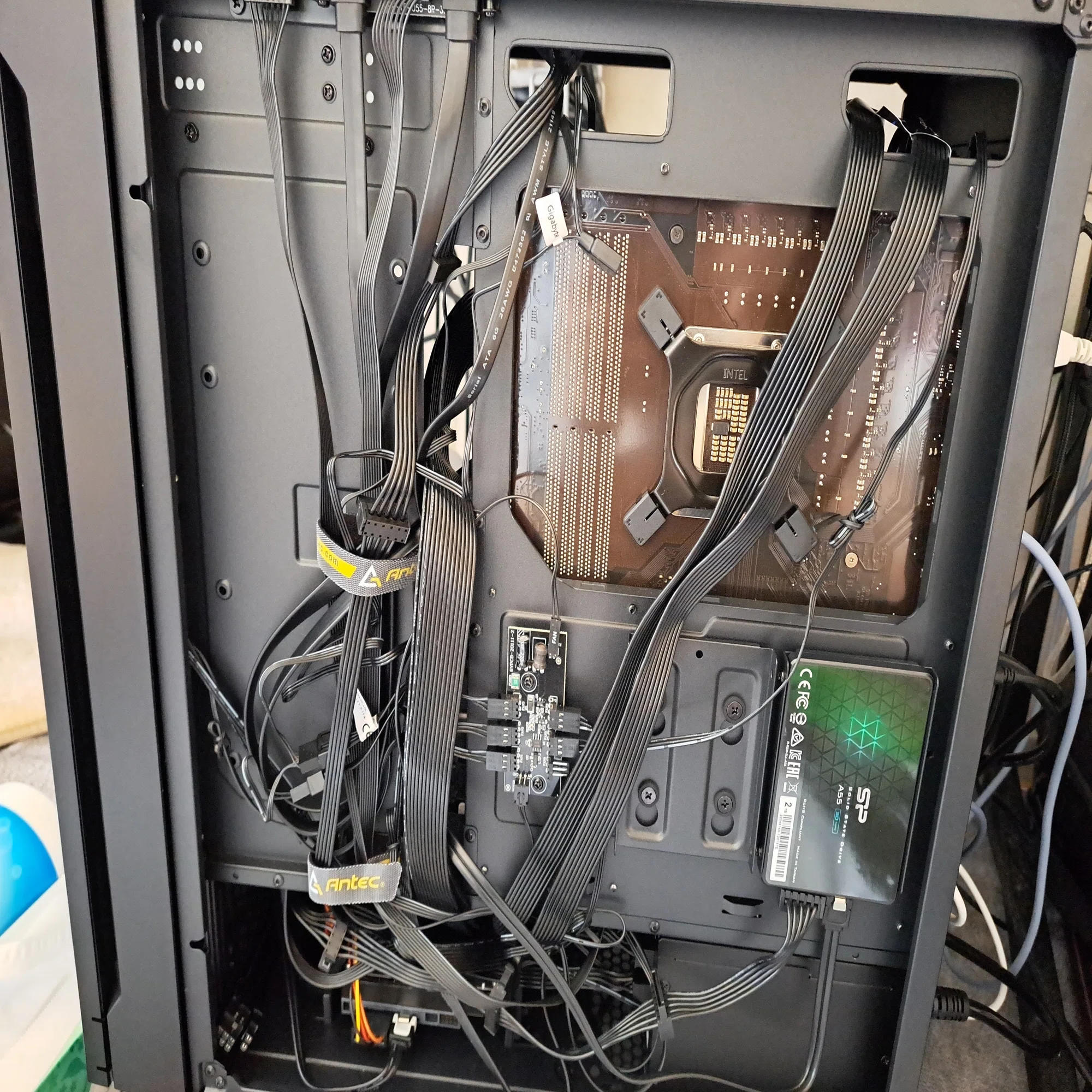 ゲーミングPC組み直し(Core i5-13600K構成)｜アオスズメ