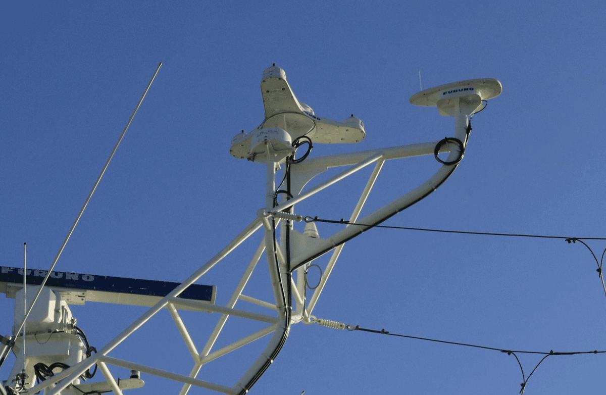 方位の進化。現代の羅針盤、サテライトコンパスᵀᴹ徹底解説。｜海の音