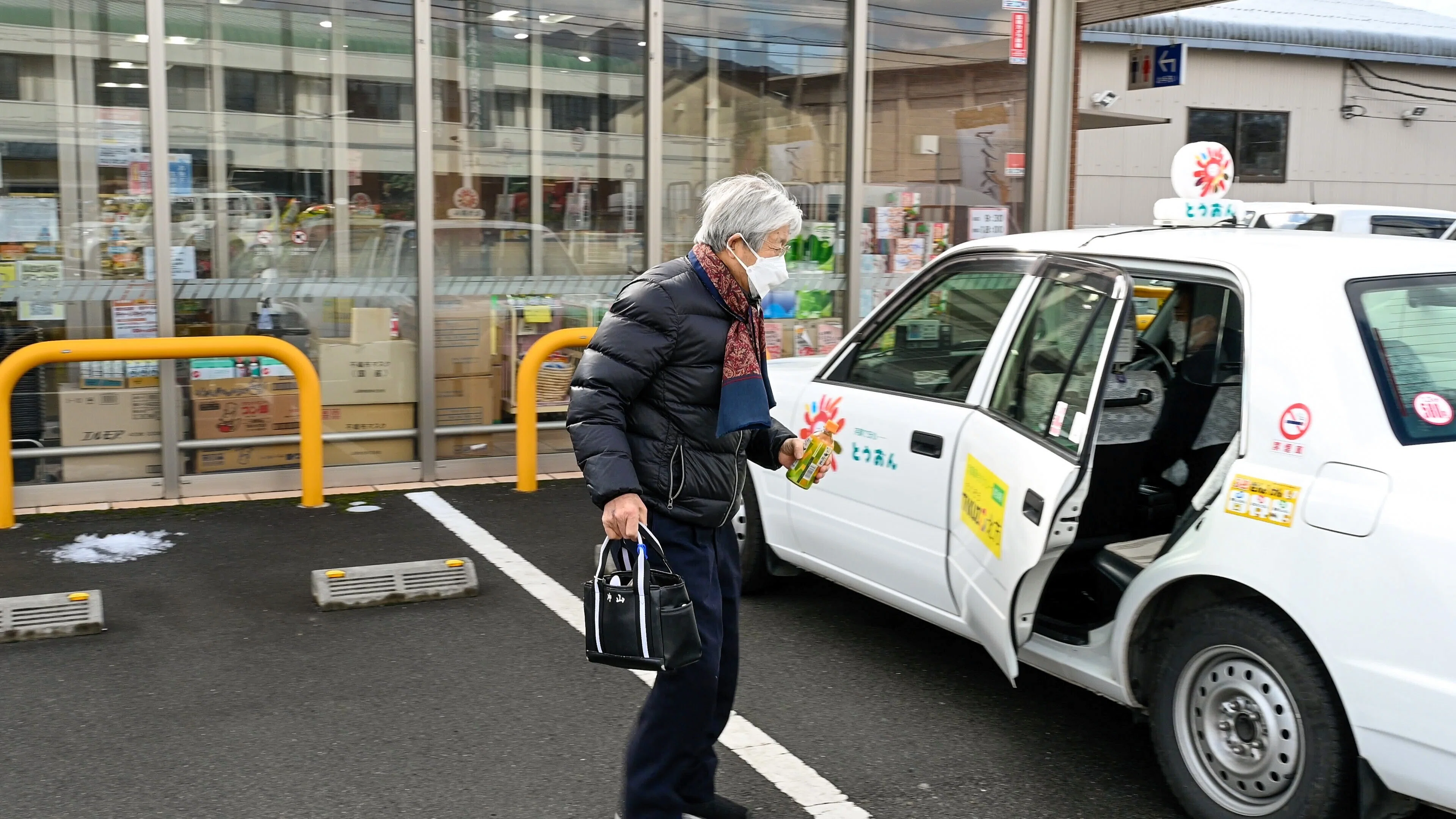 定額乗合タクシー「TAKUZO北方」東温市で実験運行中【株式会社バイタル