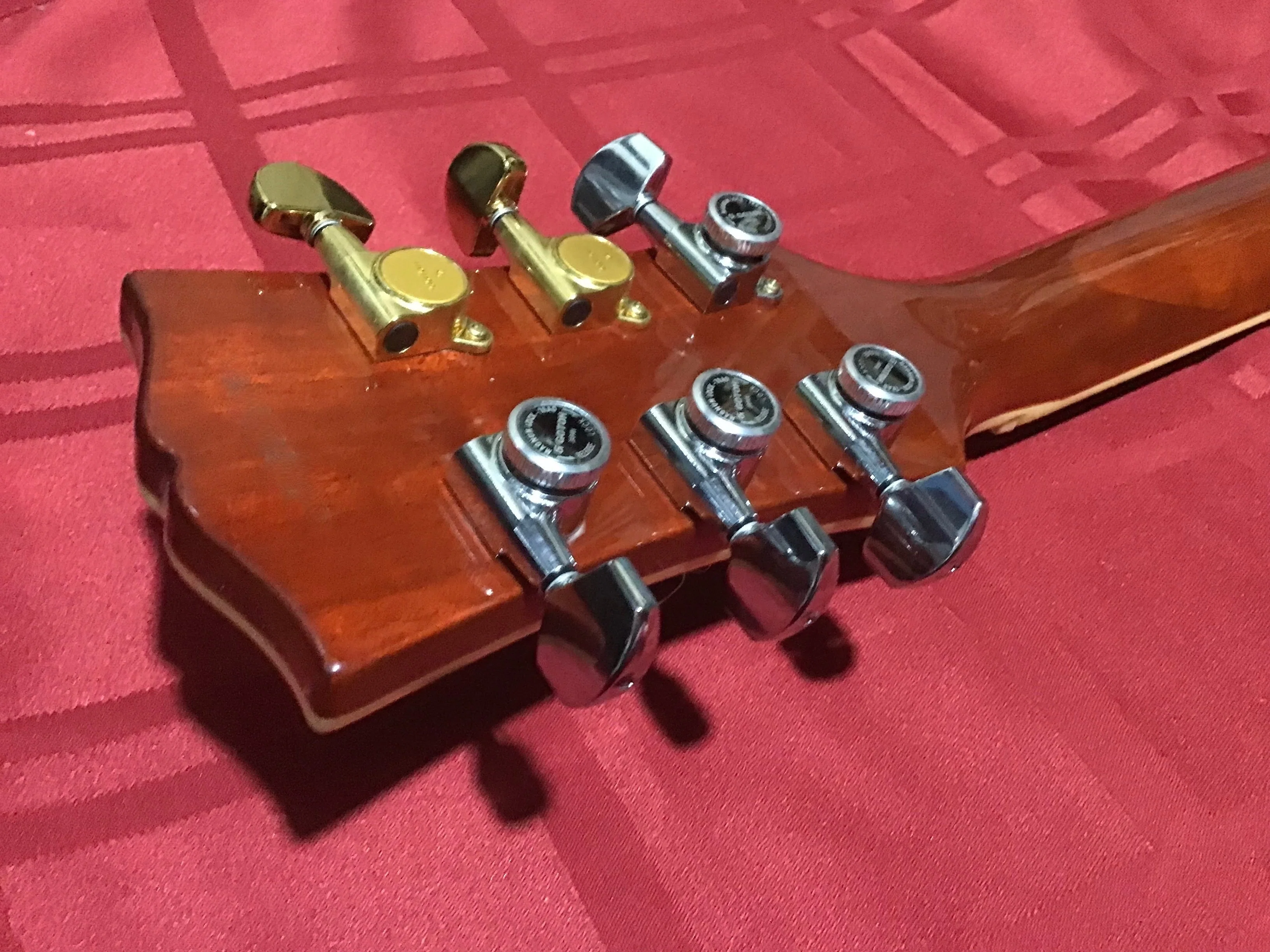 SOUND TIPS 13〜ギターの弦交換が劇的に楽になる〜ペグをロック式に