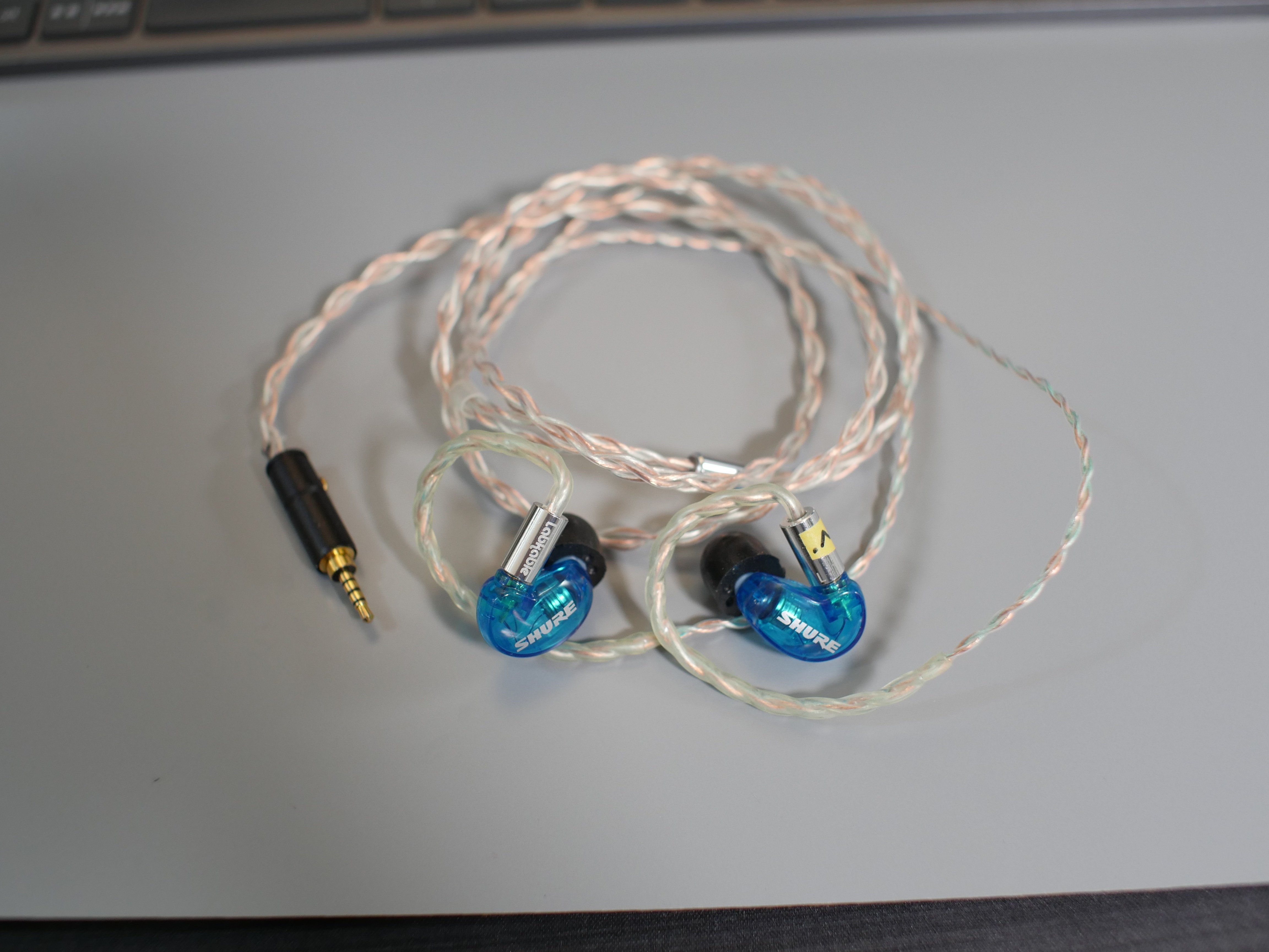 DM200H　ハイブリッドイヤホン　2.5mmバランス改造 DM200H ハイブリッドイヤホン 2.5mmバランス改造
