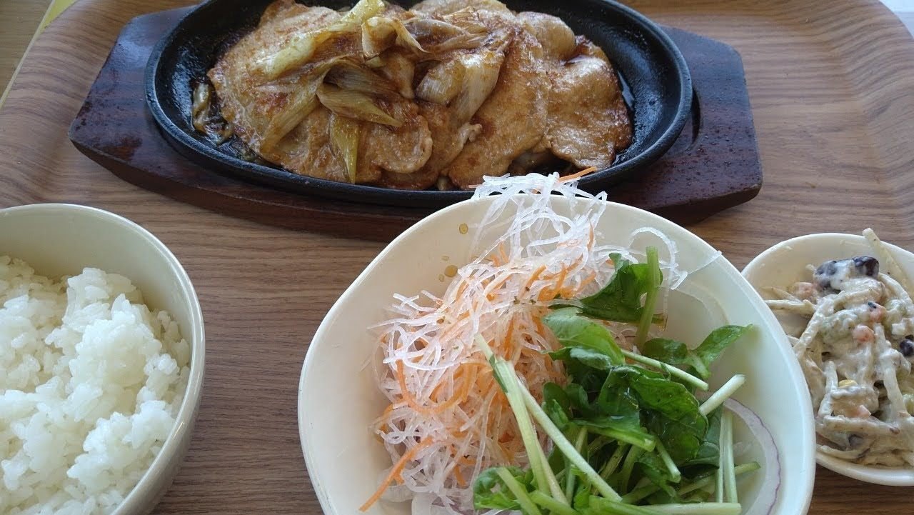 千葉手賀沼の自然を描く,日下賢二「カレイ」6号油彩,割烹,旅館,ダイニングに是非 食事｜TWILIGHT EXPRESS 瑞風 MIZUKAZE