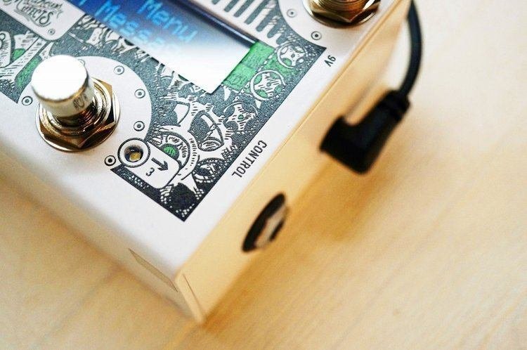 これが未来派のMIDIコントローラー！？MATTHEWS EFFECTS