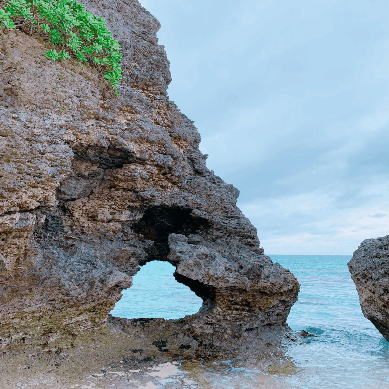 宮古島のインスタ映えスポット「ハート岩」はアラフィフ主婦を胸キュン