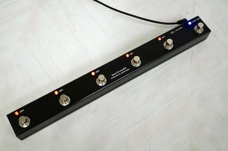 プログラマブルスイッチャーと、プログラムなしのスイッチャーは