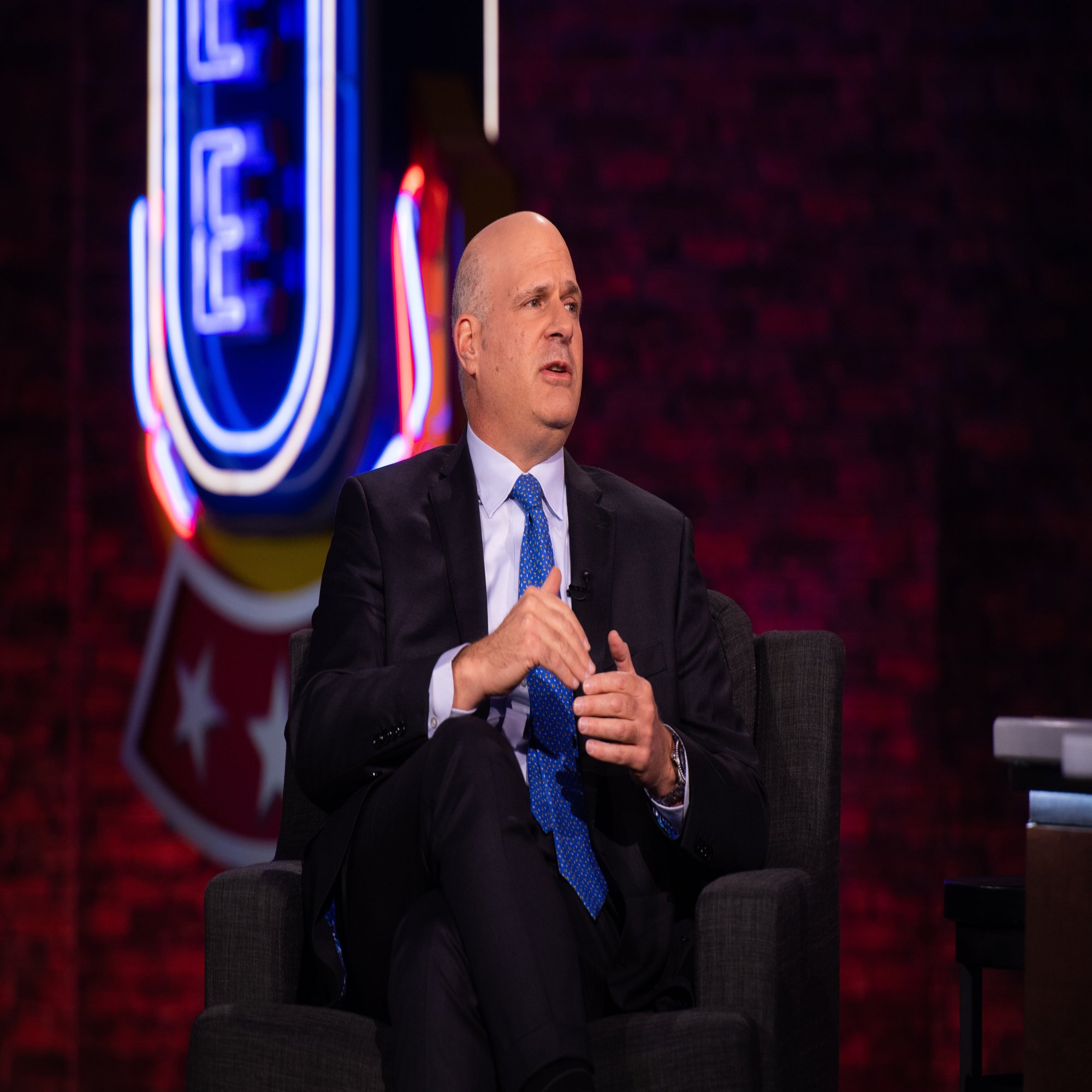 動画で公開】全米No.1投資家が選ぶ2023年のNo.1銘柄｜Financial ダイレクト | 経済メディア