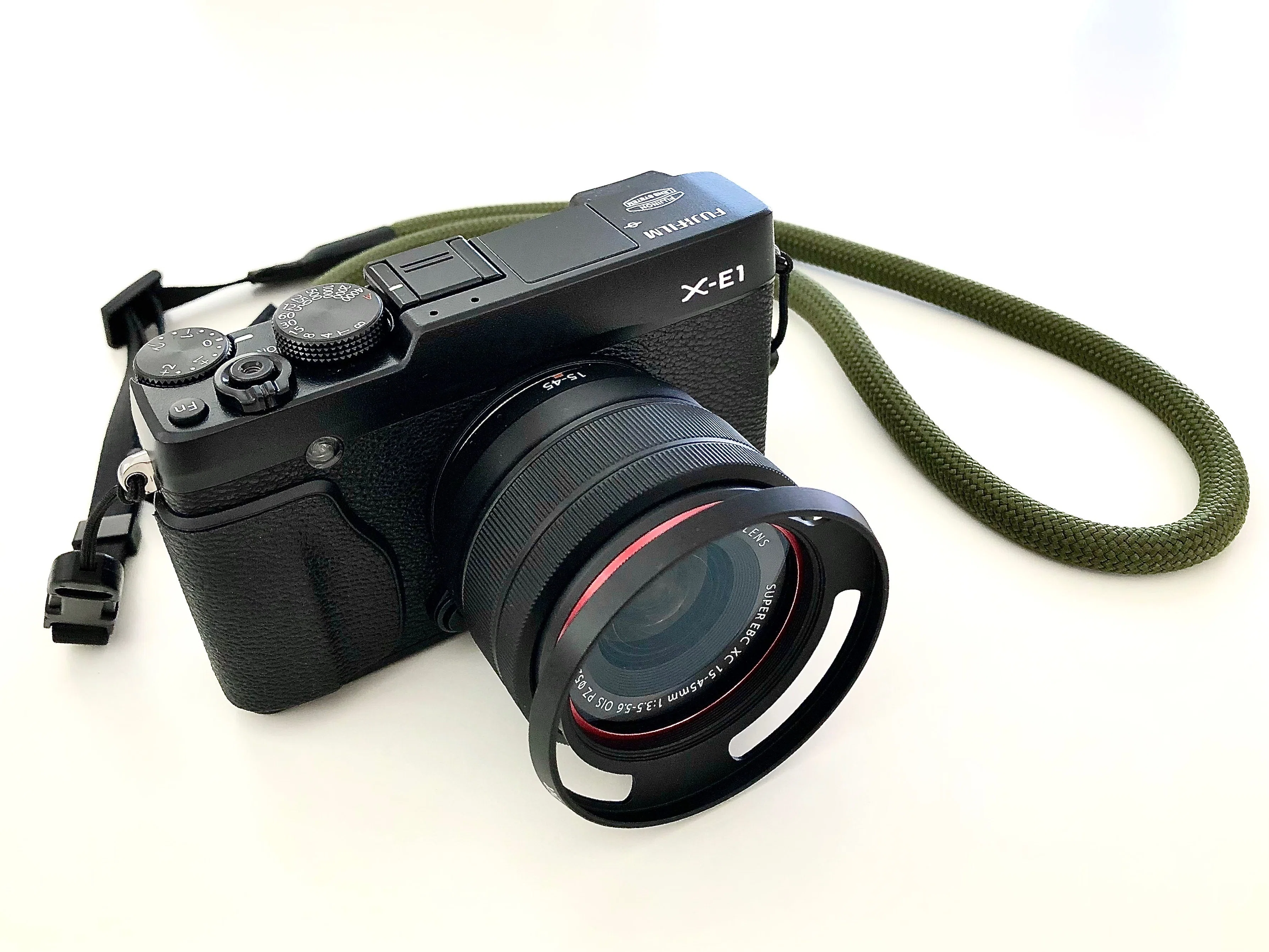 Fujifilm 富士フィルム XE1 xc15-45mm オマケ付き Fujifilm 富士フィルム XE1 xc15-45mm オマケ付き