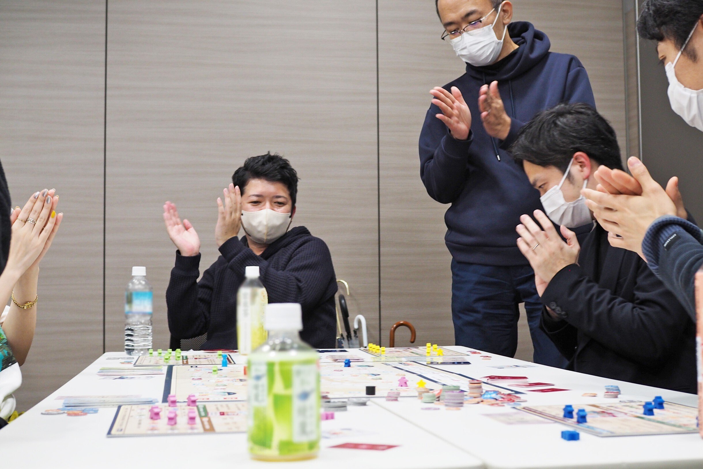 部長研修で「松下幸之助〈理念経営〉実践ゲーム」に挑戦!チーム 部長研修で「松下幸之助〈理念経営〉実践ゲーム」に挑戦!チーム