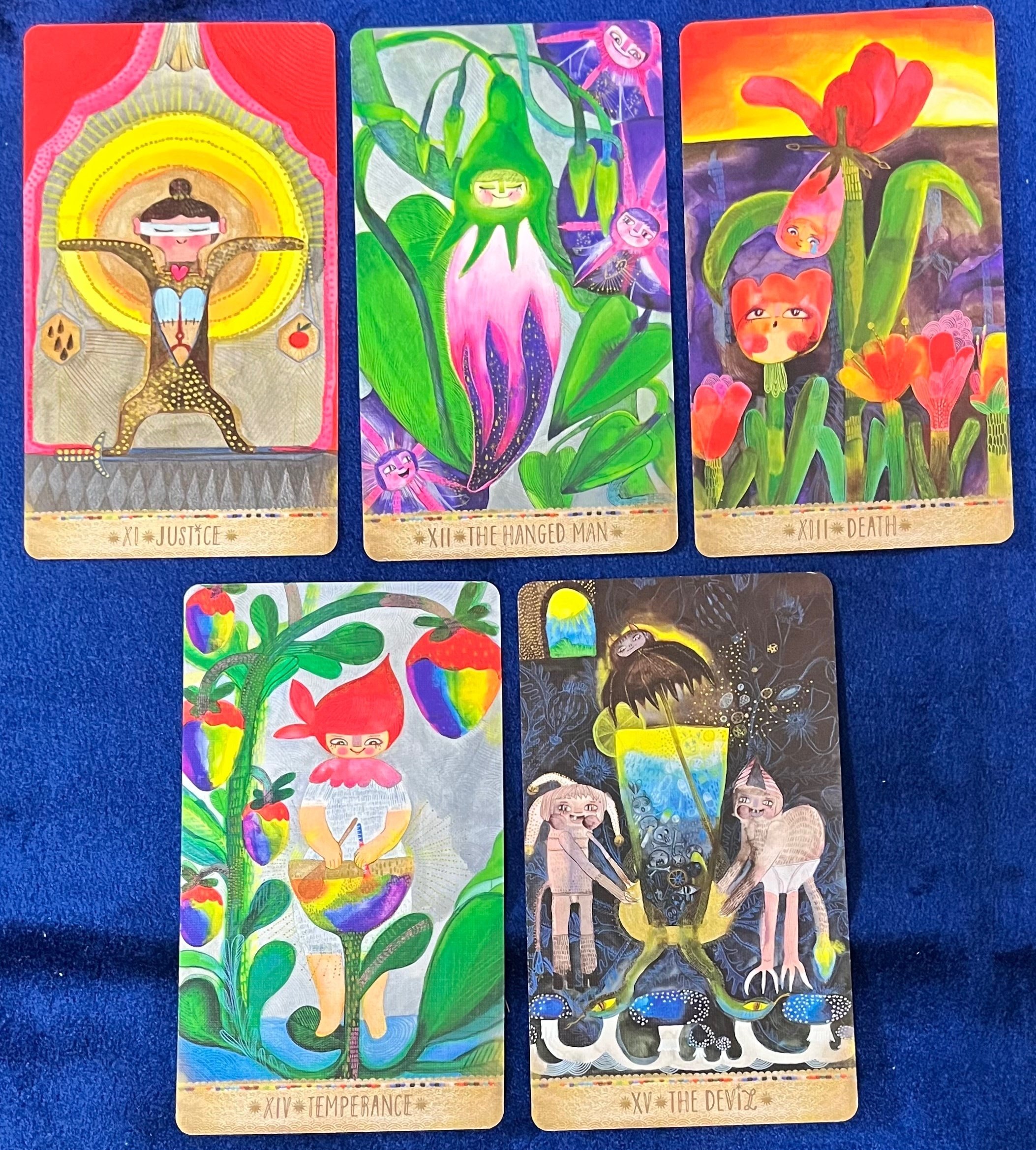 デッキ紹介】まるで絵本・PLAYFUL HEART TAROT【簡単タロット