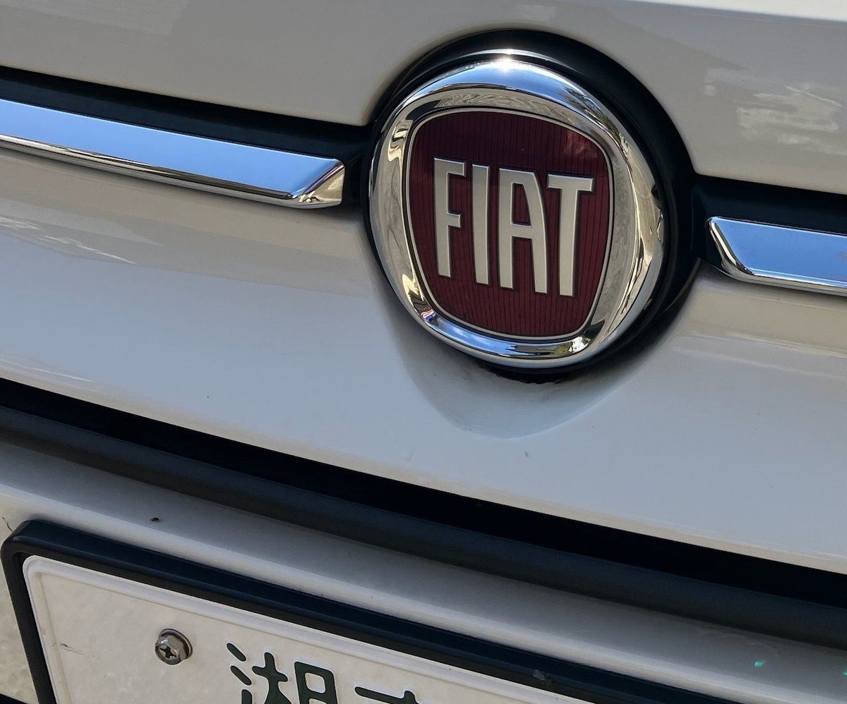 ランチアデルタエンブレムフィアットアルファロメオフェラーリアバルト 