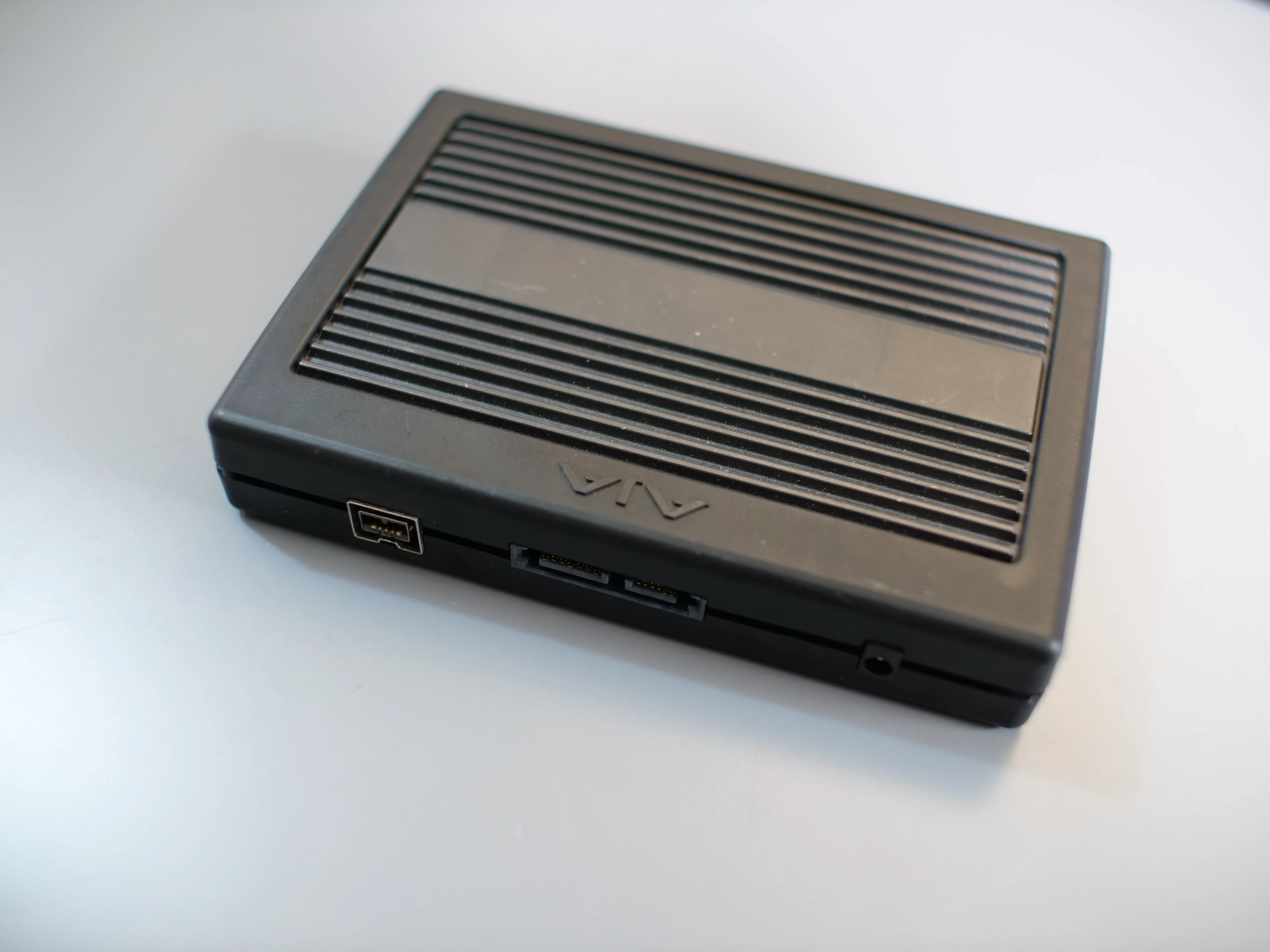 AJAの映像レコーダーKi Pro用のストレージモジュールの内蔵SSDを装換