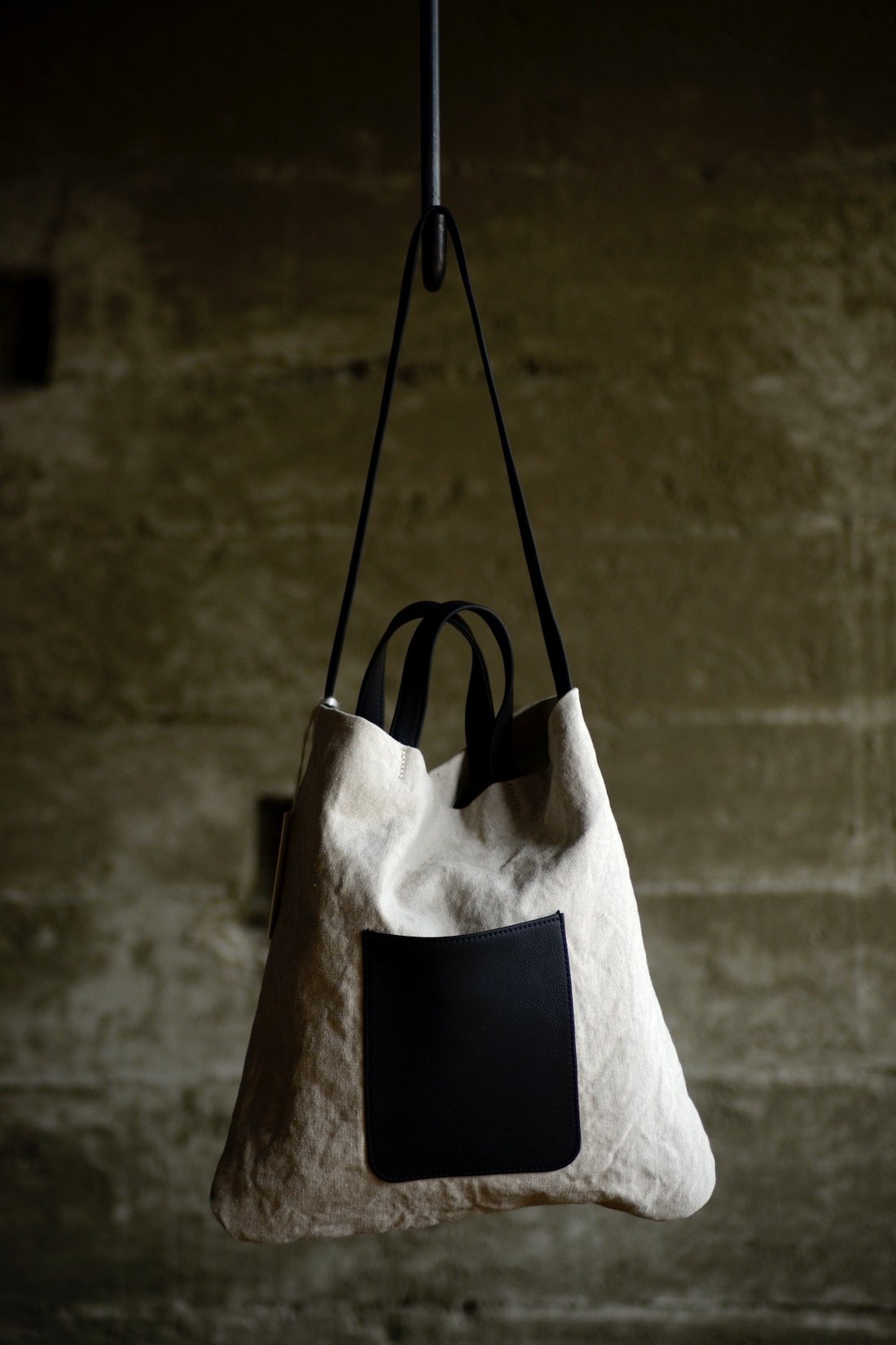 バッグ Omusubi bag ERA nariwai exclusive Taupe Omusubi bag ERA nariwai exclusive Taupe
