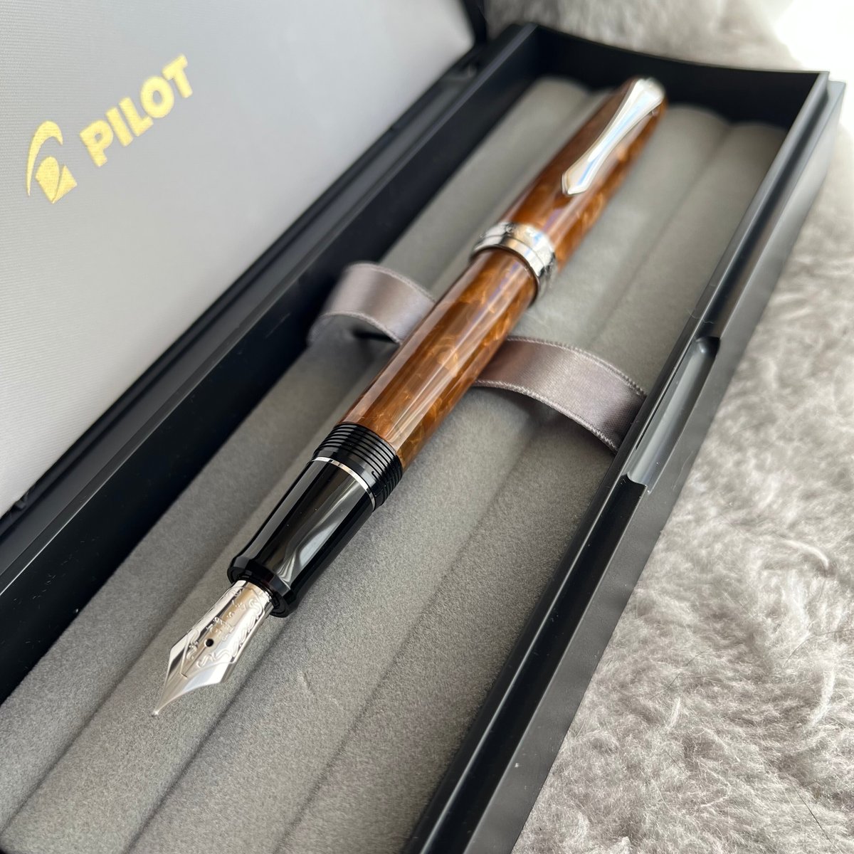 パイロット レガンス 黒 / F（細字）（中古)PILOT パイロット 万年筆  