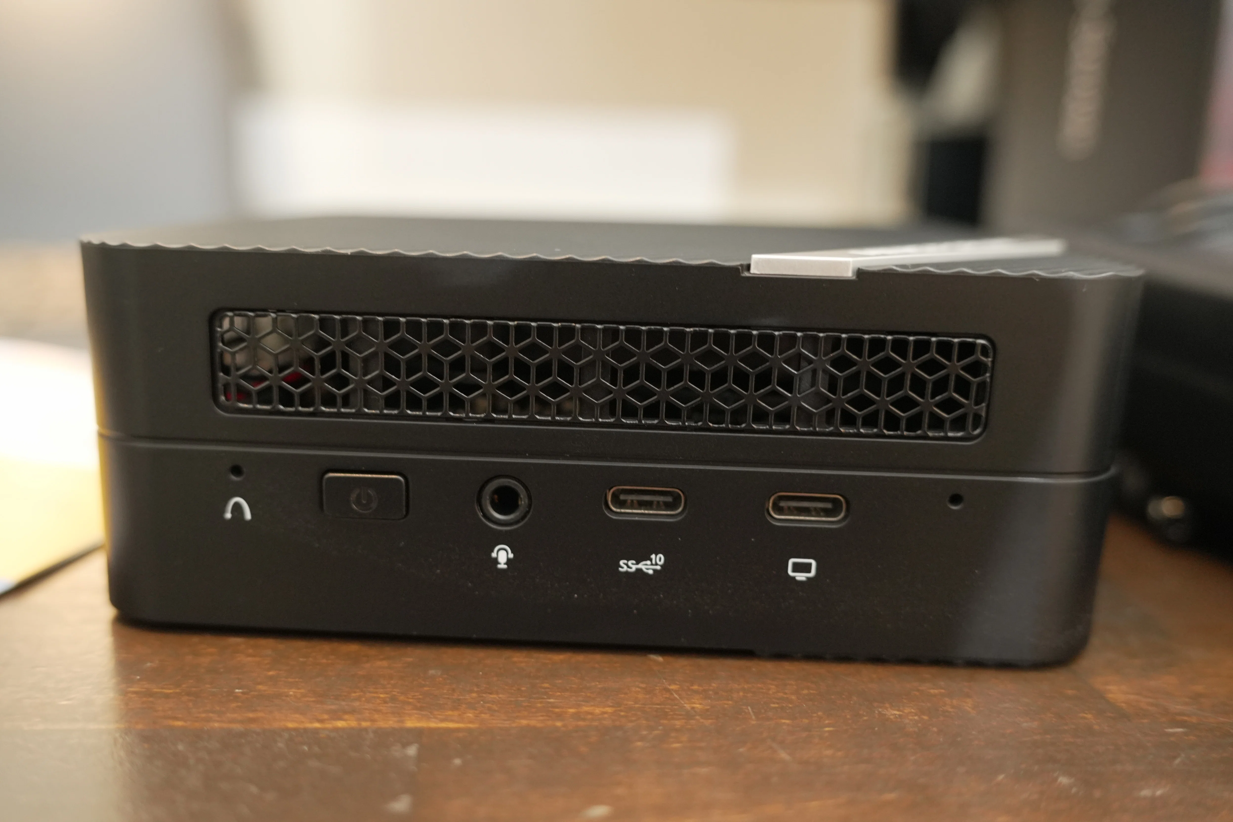 MINISFORUM Venus Series UM590+増設プレート Minisforum UM560