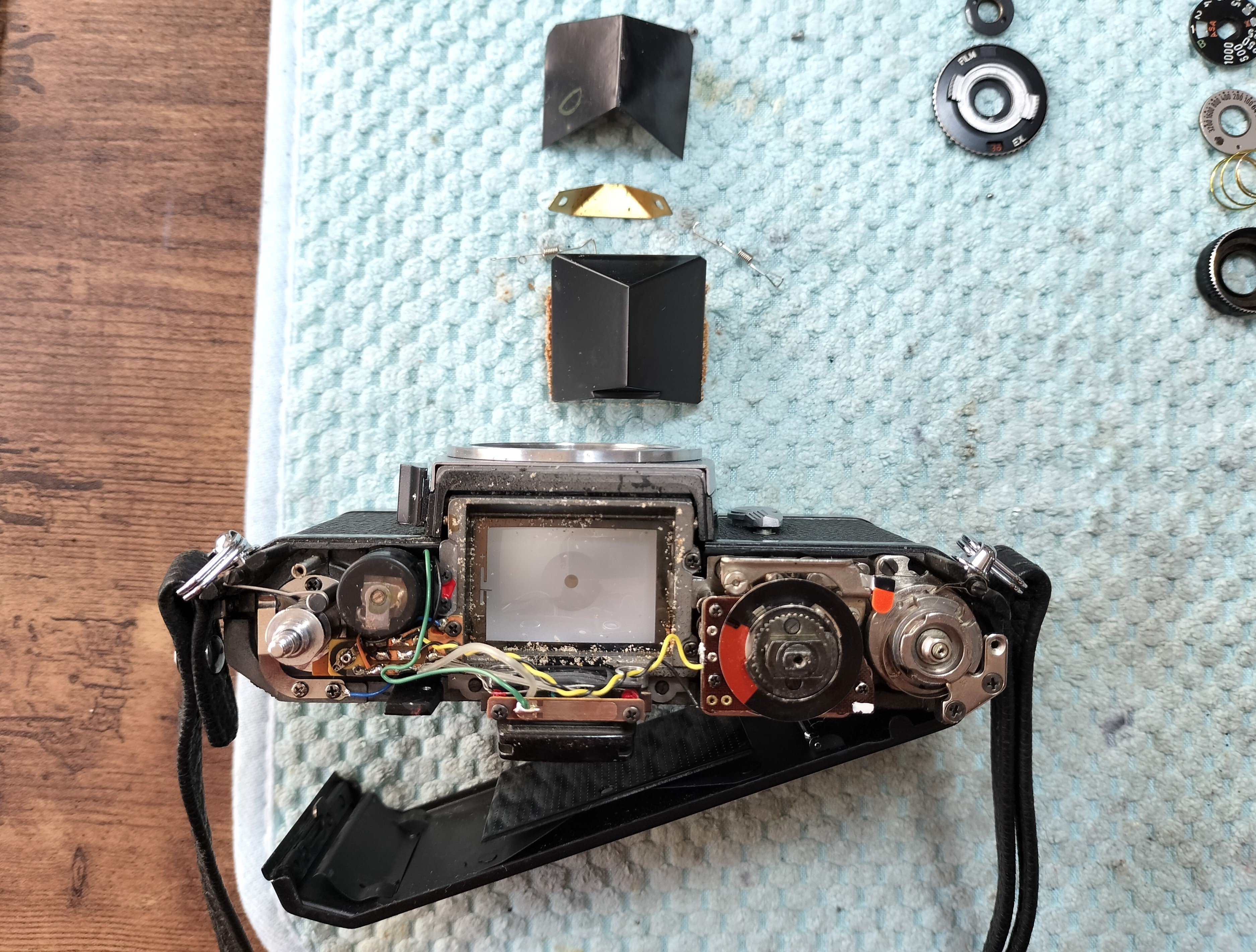 Pentax SPiiの分解|フィルムカメラ修理のアクアカメラ Pentax SPiiの分解|フィルムカメラ修理のアクアカメラ