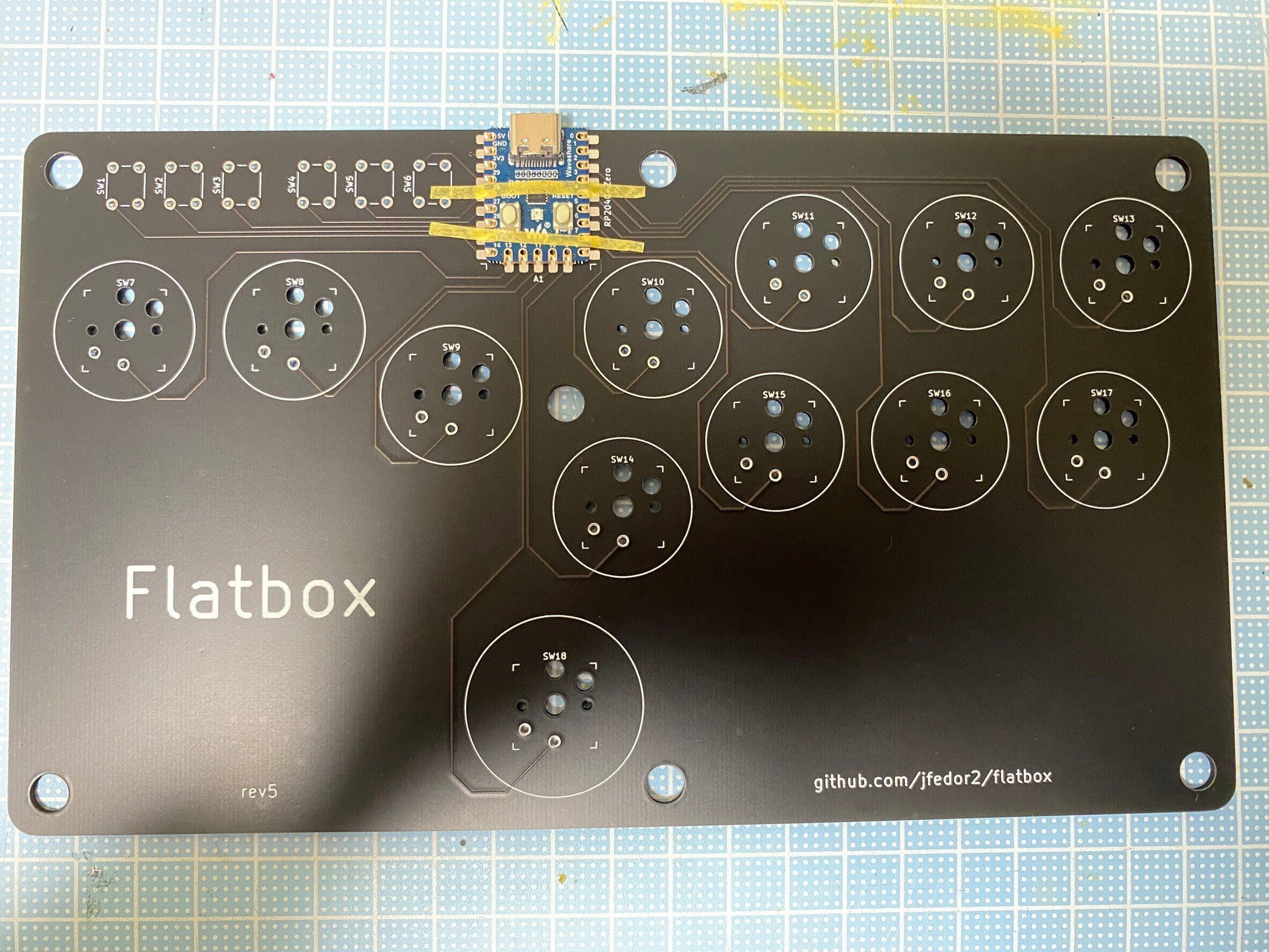 自作の薄型レバーレスコントローラーFlatbox