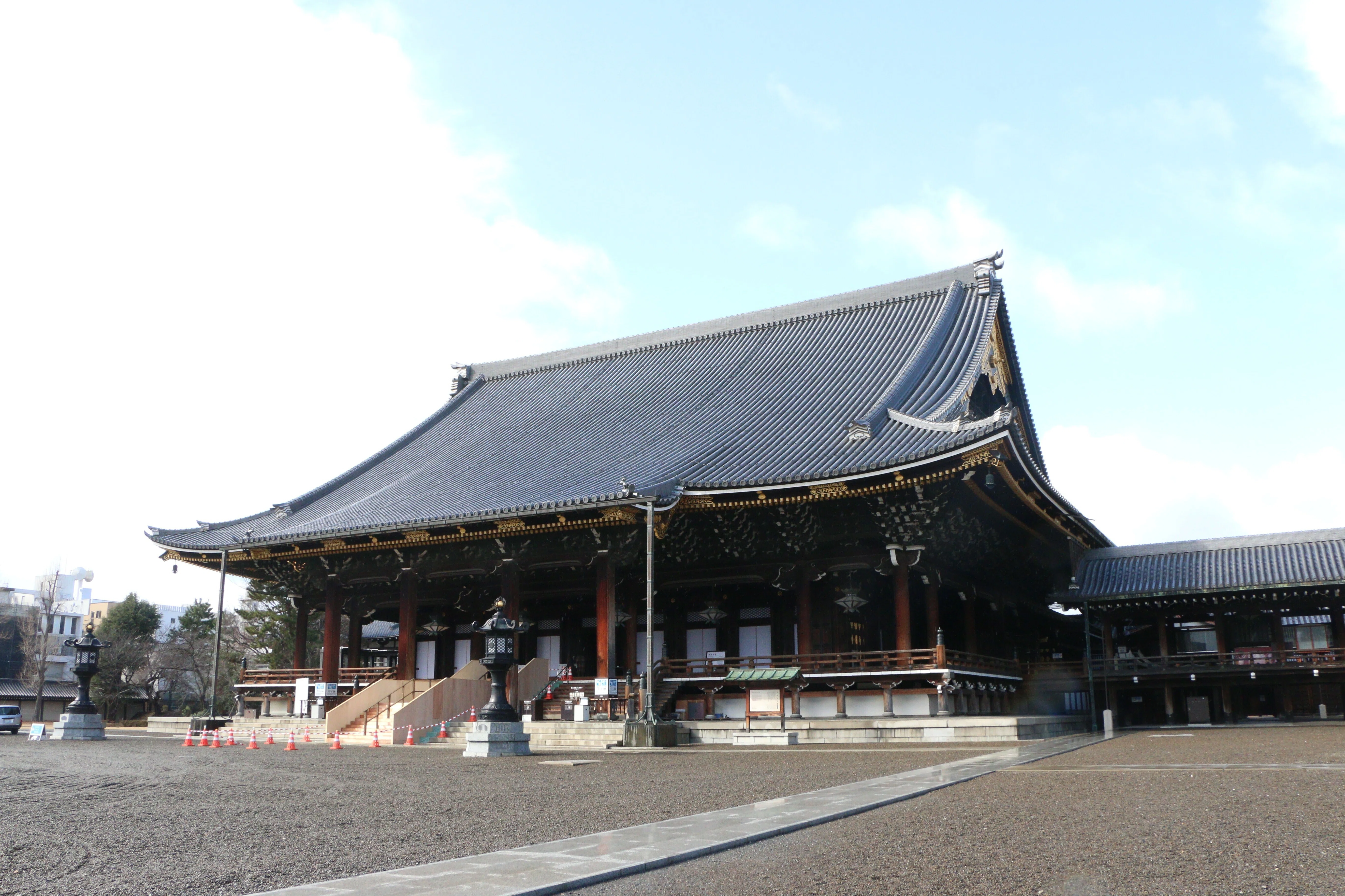 本山へ行く！』其の十三 東本願寺｜若林佛具製作所