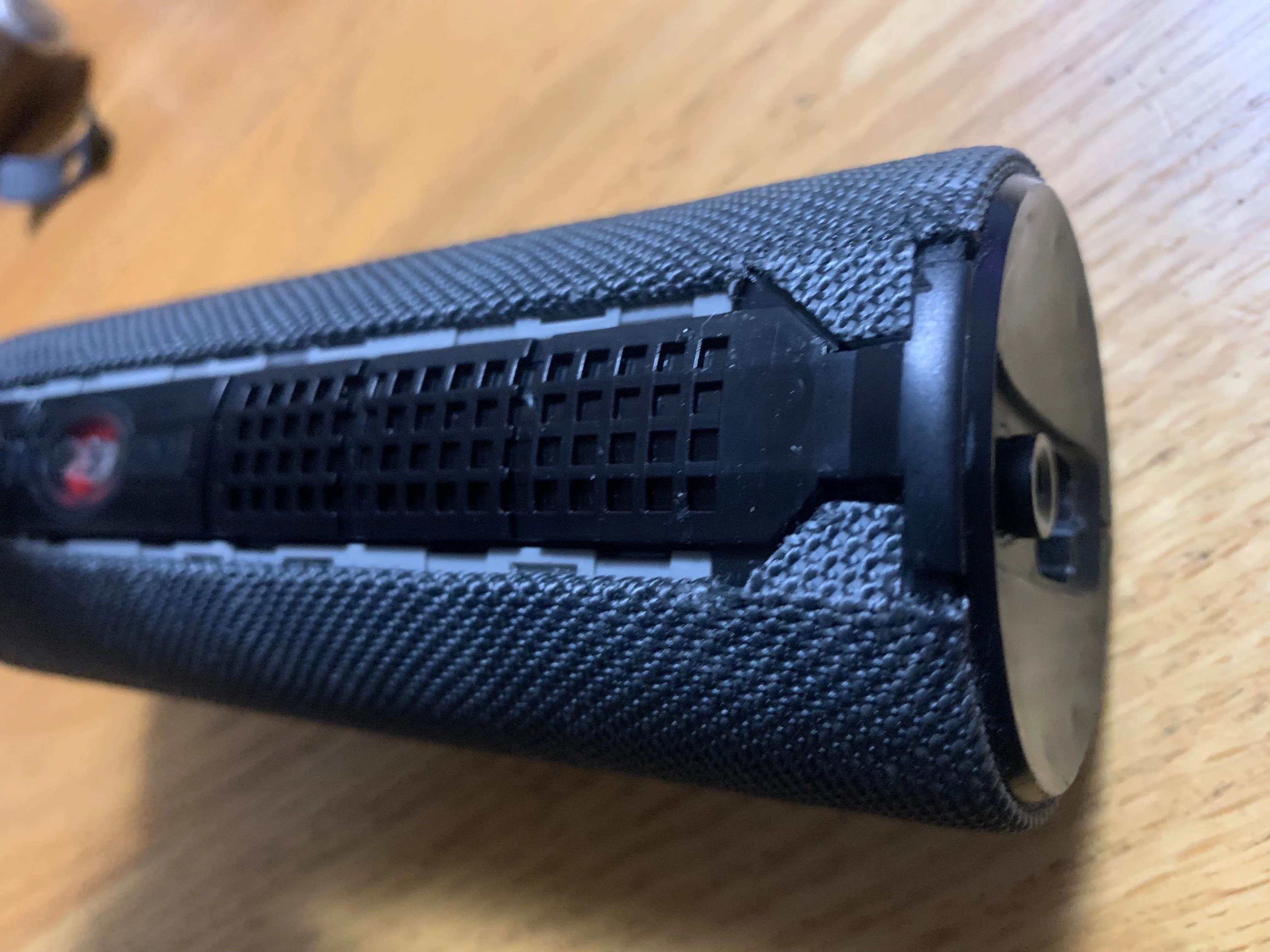 日記】スピーカーのバッテリー交換〜UE BOOM 2 Battery Replacement