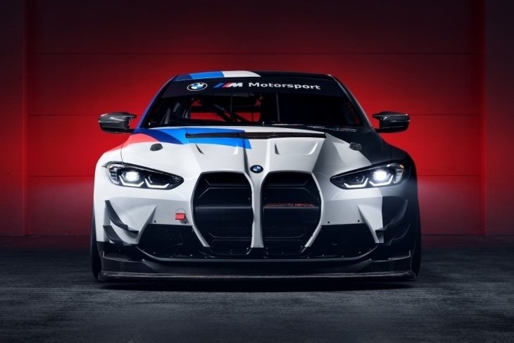 BMW モータースポーツ ウェットスーツ素材 BMW G82 New M4GT4チラ見せ♪｜鈴木BOB康昭