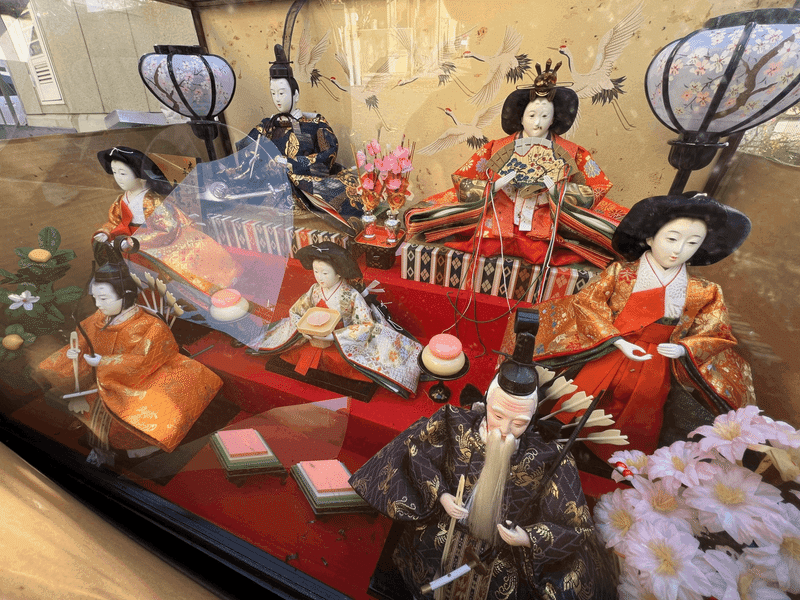ひな人形 ひな壇 46号 ひな人形9段1000体 妻籠宿で展示：中日