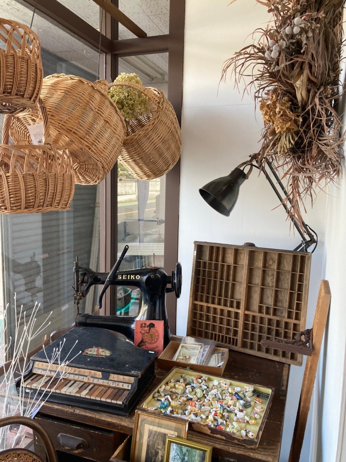 【ＳＥＩＫＯ】アンティーク ミシン台 ヴィンテージ ディスプレイ