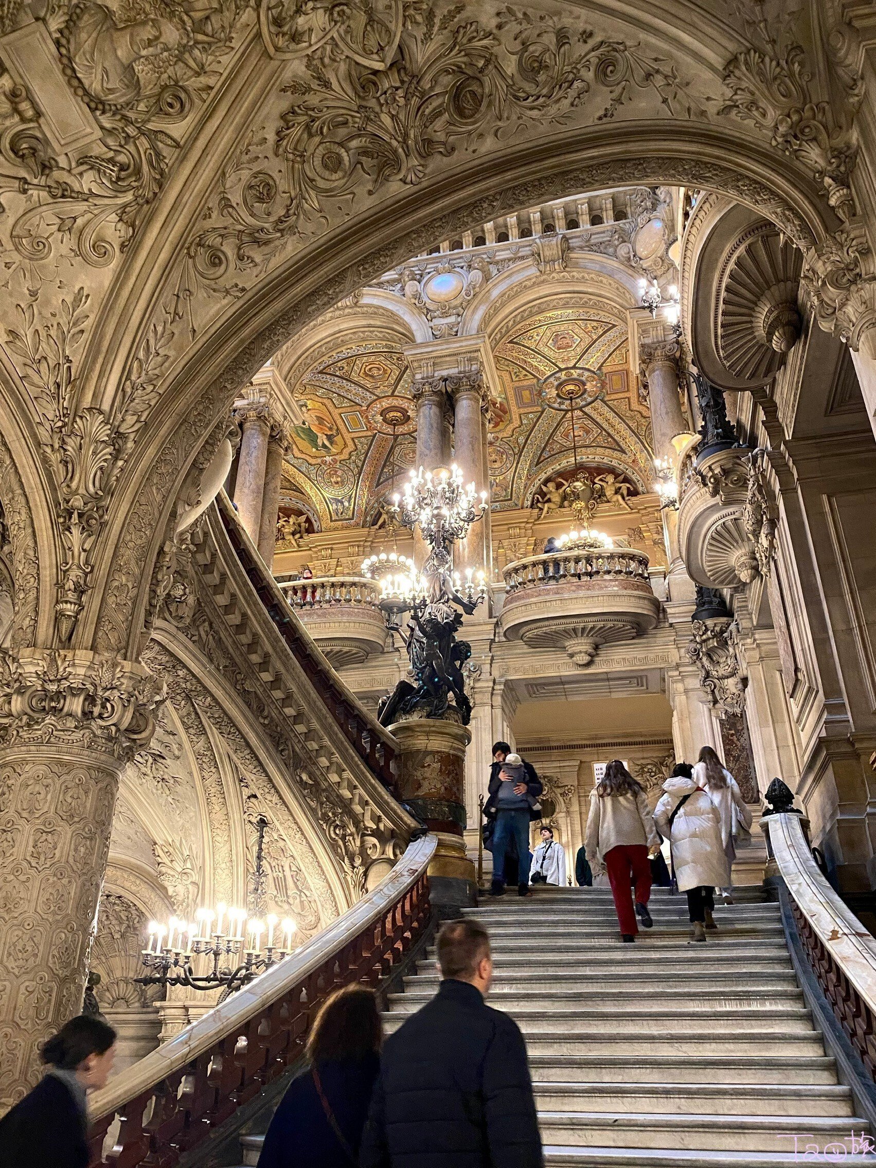 新婚旅行で3年ぶりの海外へ【パリ7泊9日】2日目後編オペラ座を見学