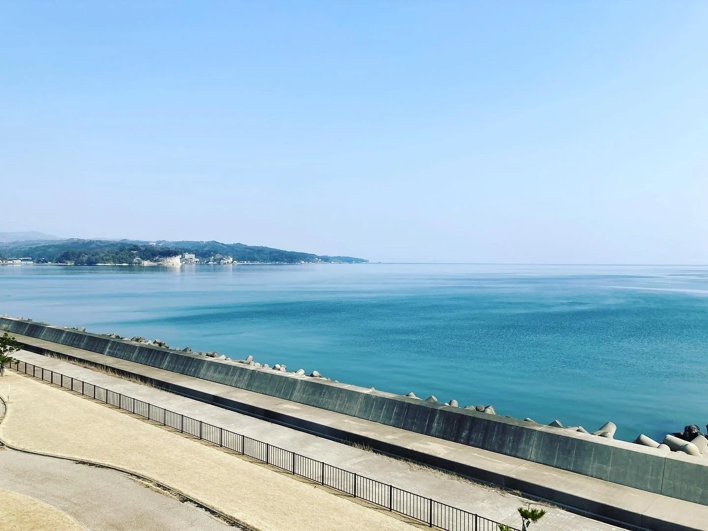 氷見は「海乃美月」と言う名に相応しい海の美しい漁師町だった。｜zukapota