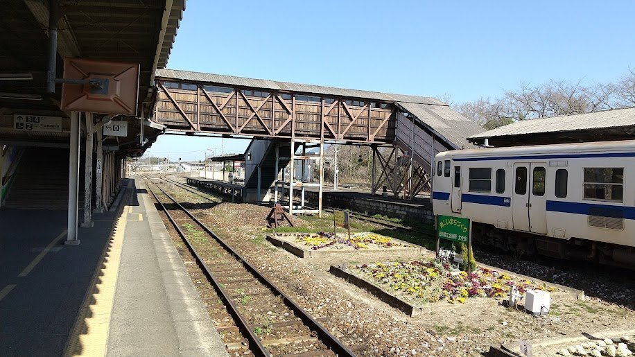 博多ー別府　久大経由 博多から由布院、別府へと誘う観光列車「かんぱち・いちろく
