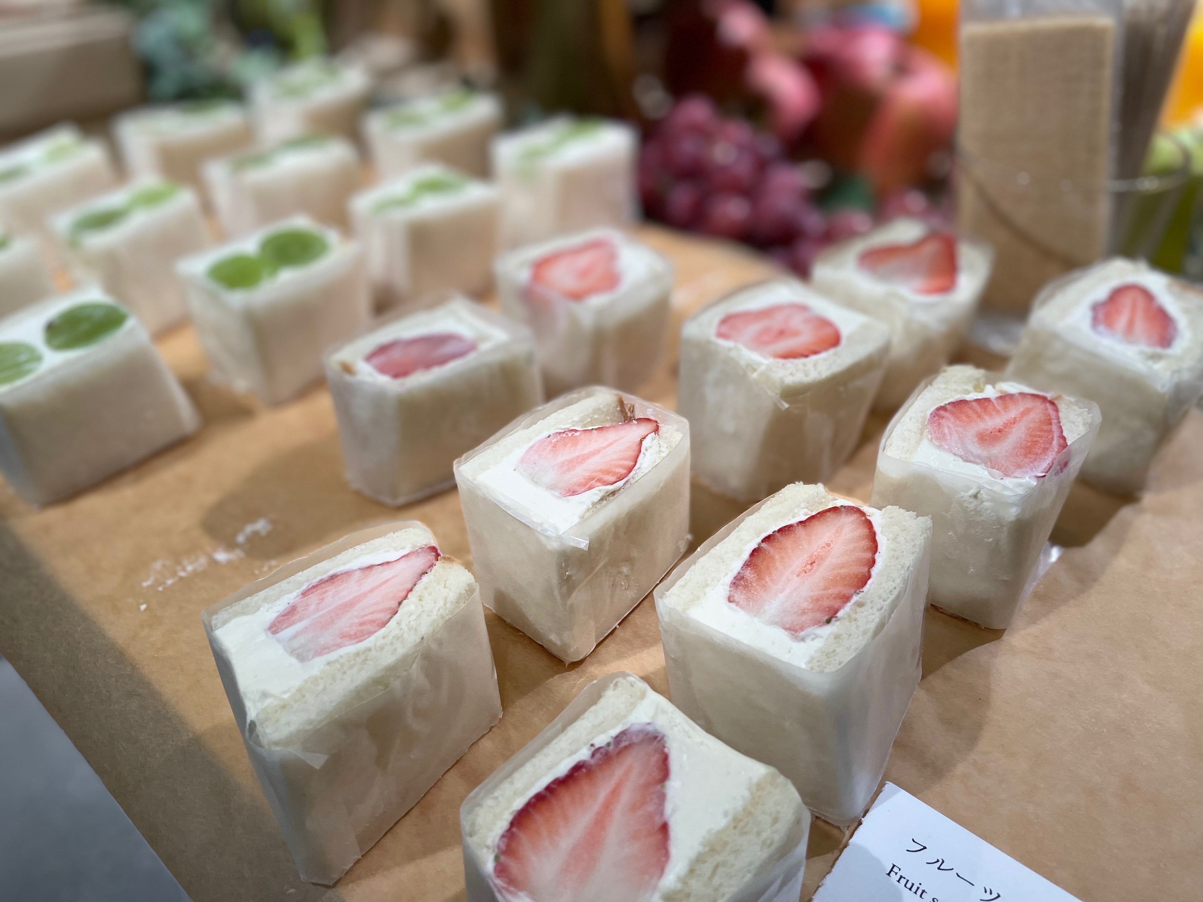 タベツクスフルーツ展」で日常で食べる果物について考えた｜松本純子