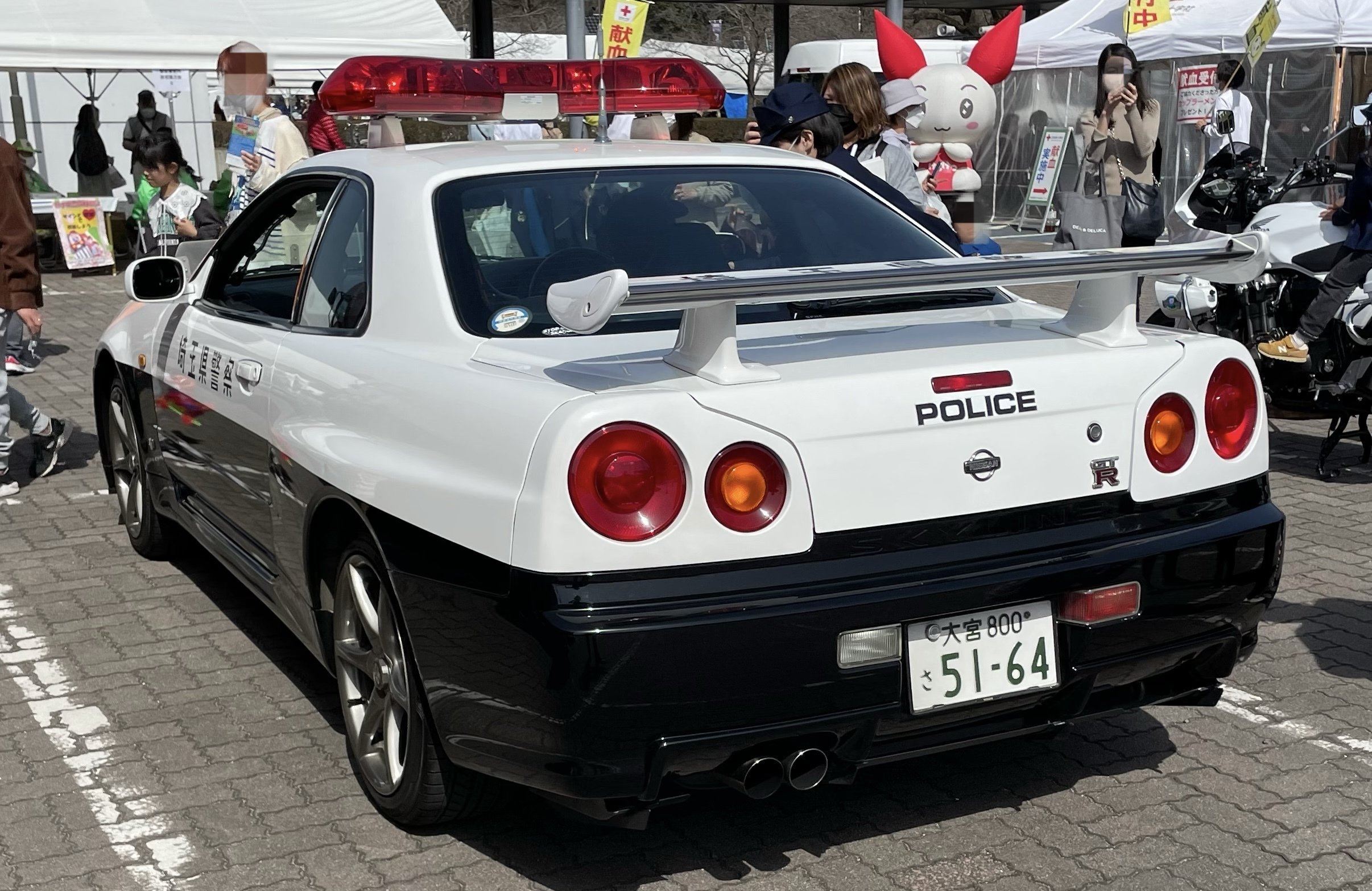 見れたらラッキー!スポーツカーパトカーの世界(でも…お世話には 見れたらラッキー!スポーツカーパトカーの世界(でも…お世話には