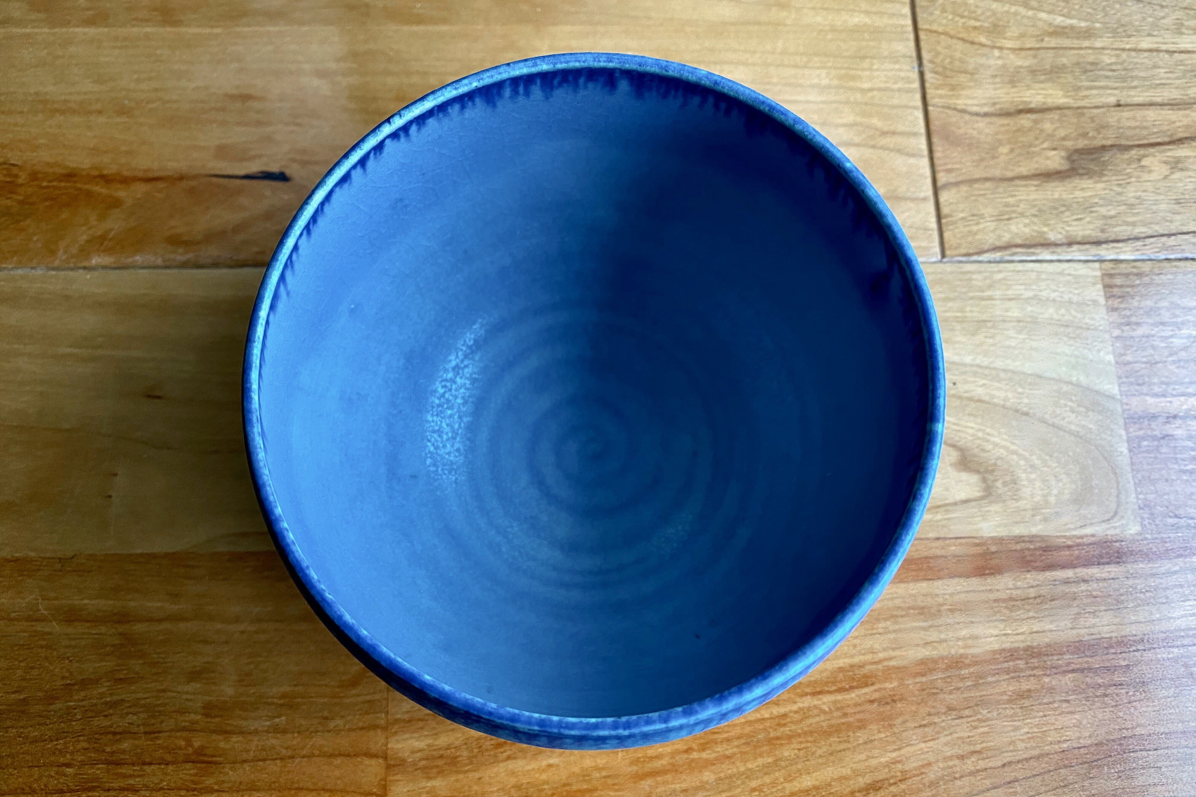 吸い込まれるほどに深淵な沖縄ブルー 大嶺工房のやちむん （沖縄 読谷