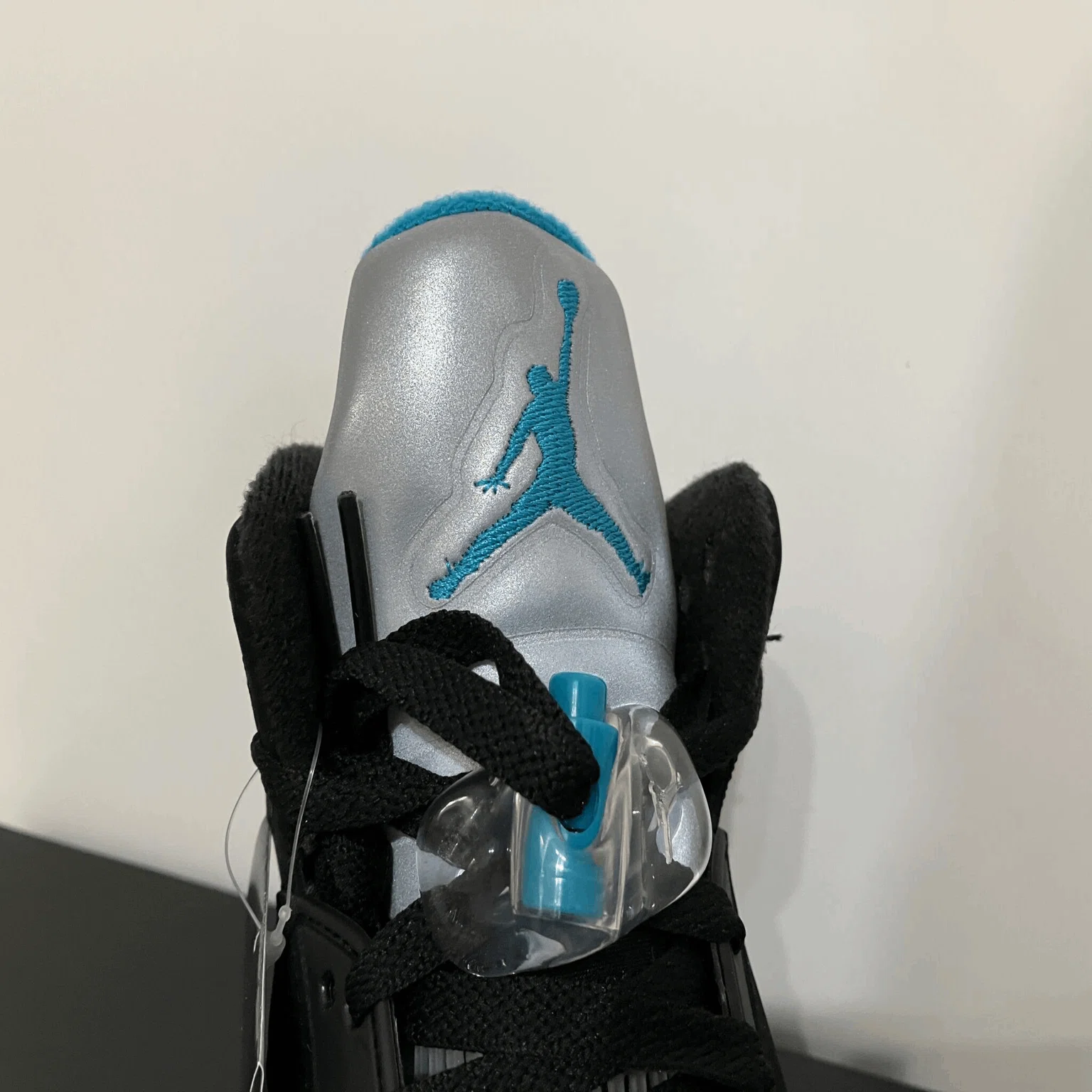 泳ぎたい日にぴったり⁉︎】AIR JORDAN5 AQUAレビュー！｜黒羊-BLACK SHEEP-