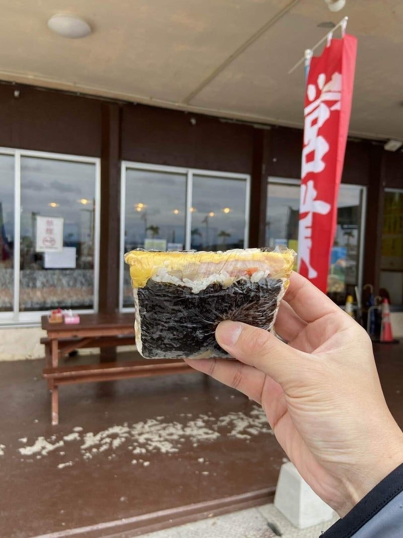 🍙なぜか四角い沖縄のポークたまごおむすび6選｜ハスつか