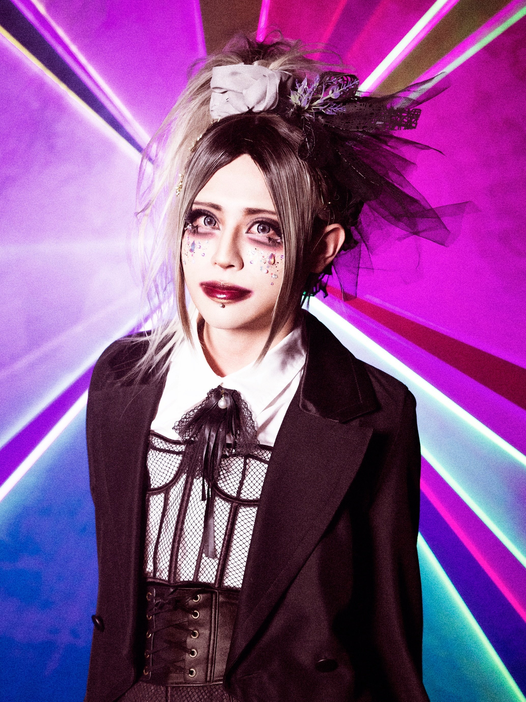 THE MADNA 理緒 太嘉志 朋 THE MADNA 理緒 太嘉志 朋