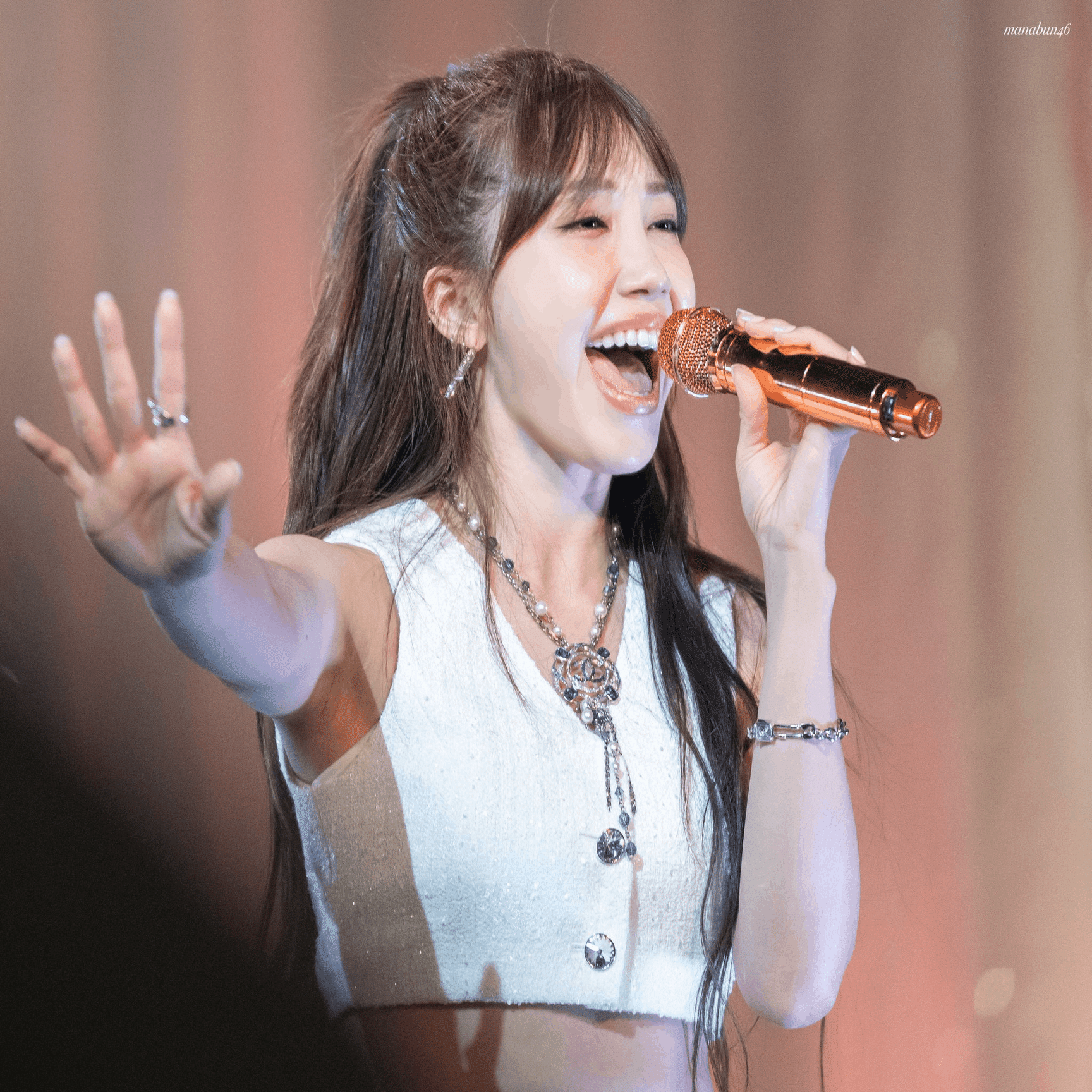 デビュー13年目のApinkが4年ぶりの涙と感動の来日コンサートを実現