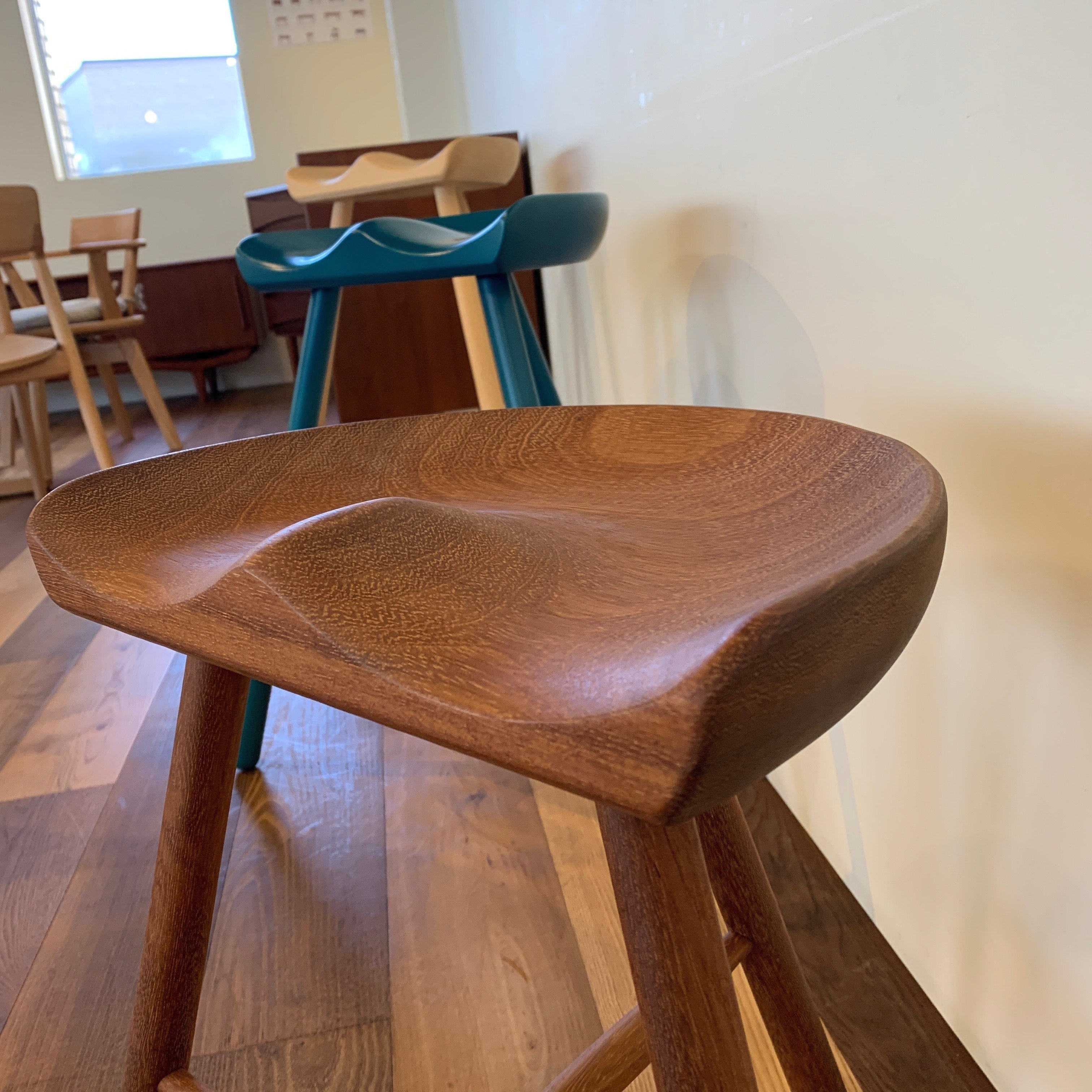 15世紀からあるスツール。｜インテリアショップ APARTMENT