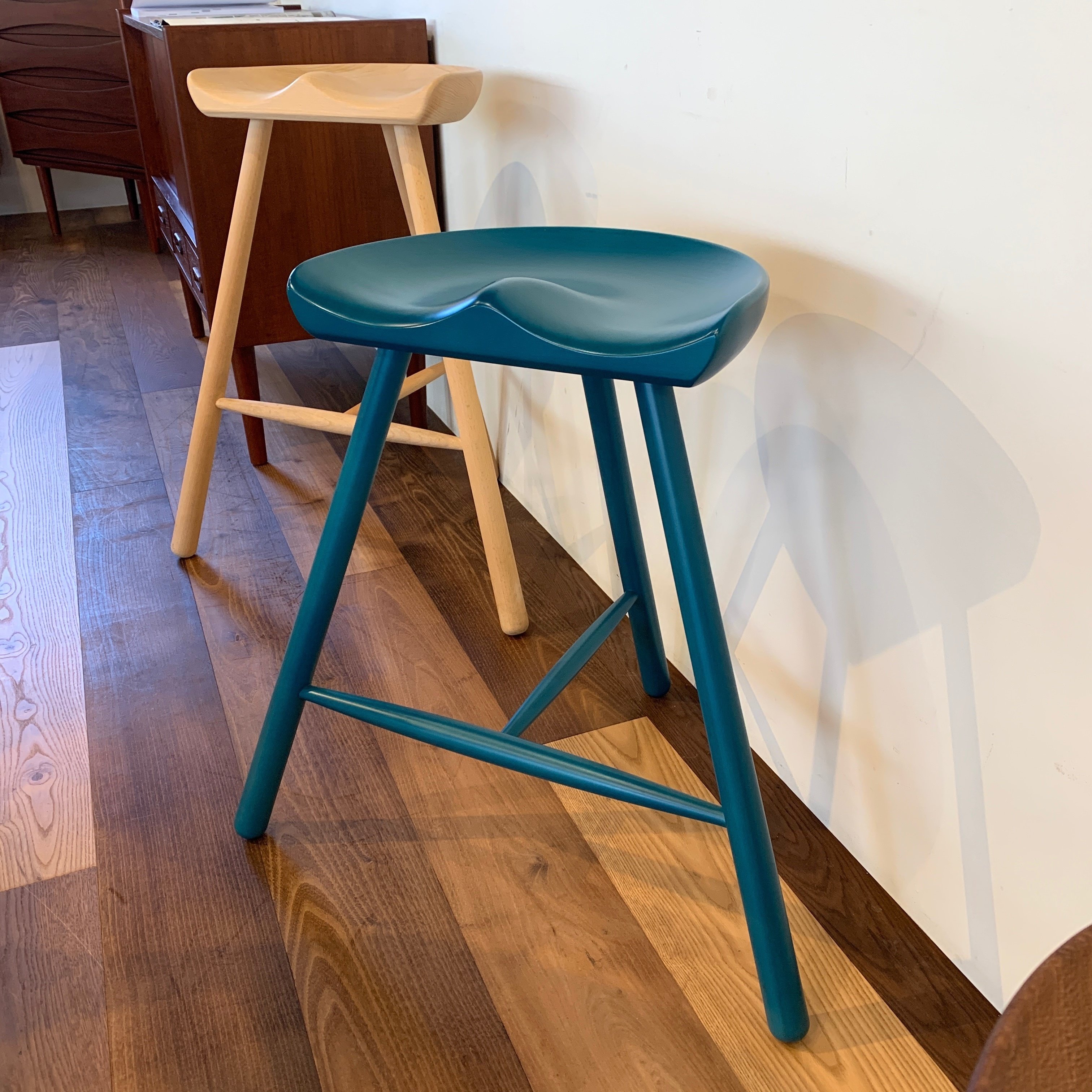 15世紀からあるスツール。｜インテリアショップ APARTMENT