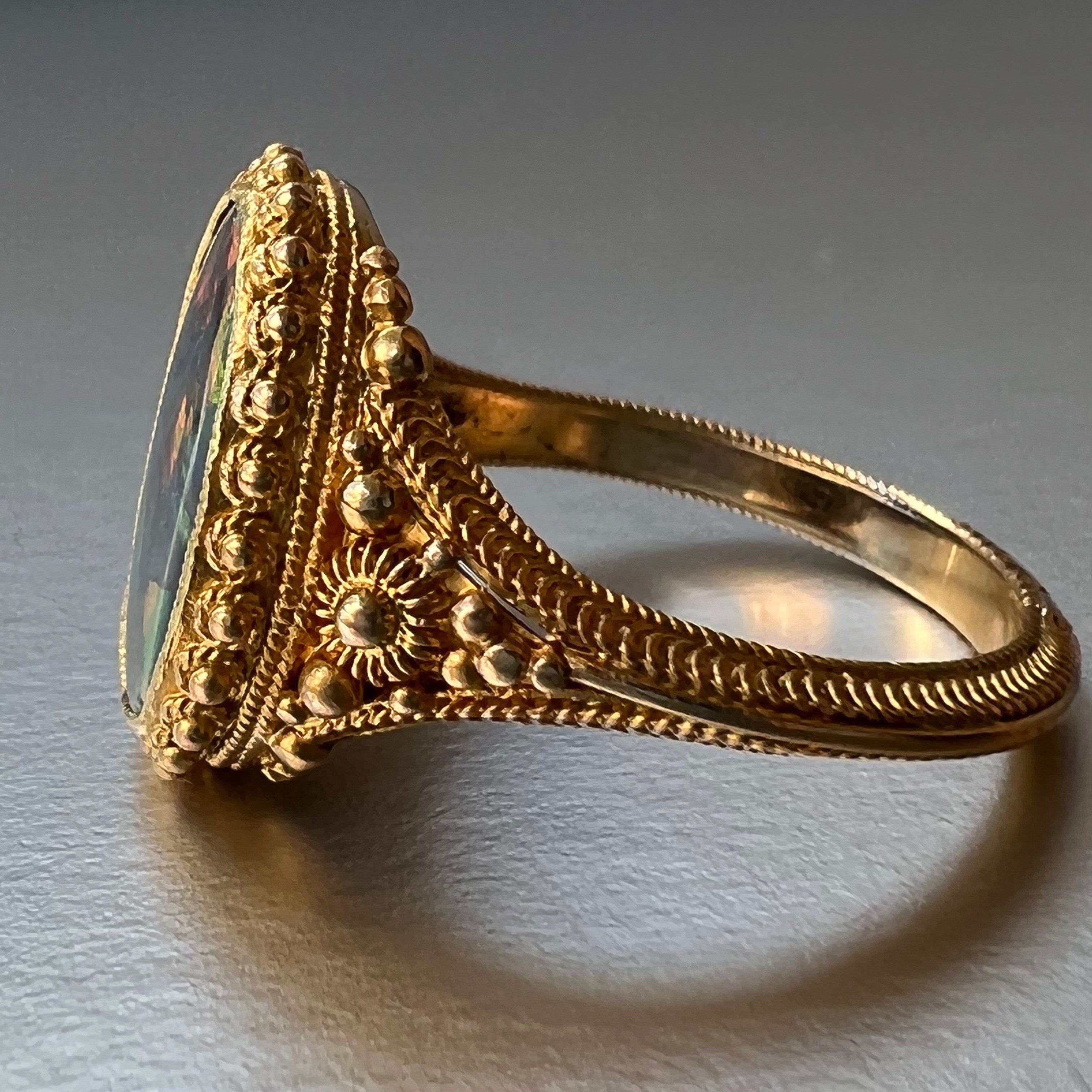 品良く着こなすため 超絶技巧のリングのサイズ直し｜Victorian Box アクセサリー