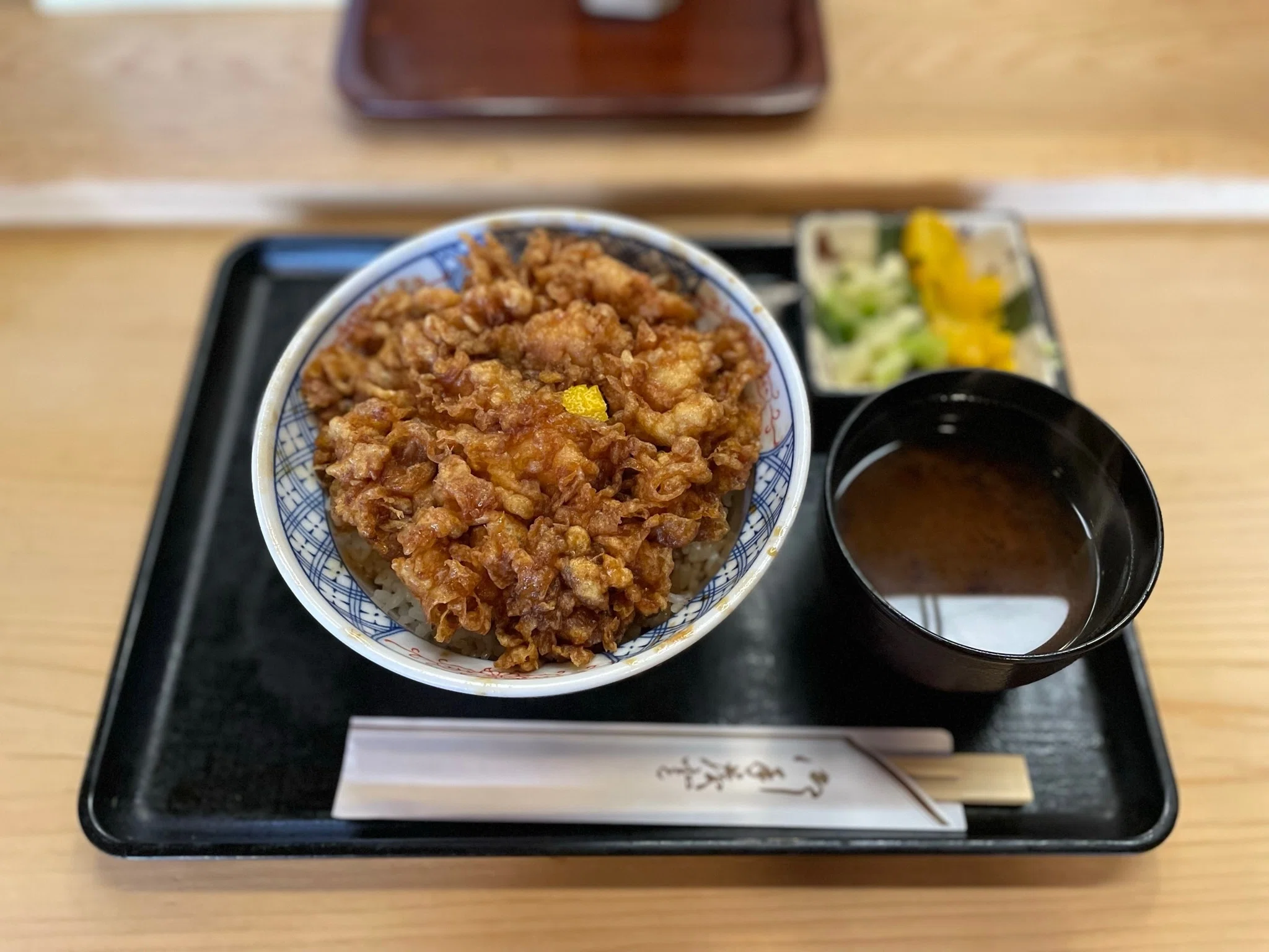 天茂】2代目女性店主が伝統の味を守る、老舗天ぷら専門店赤坂「天茂