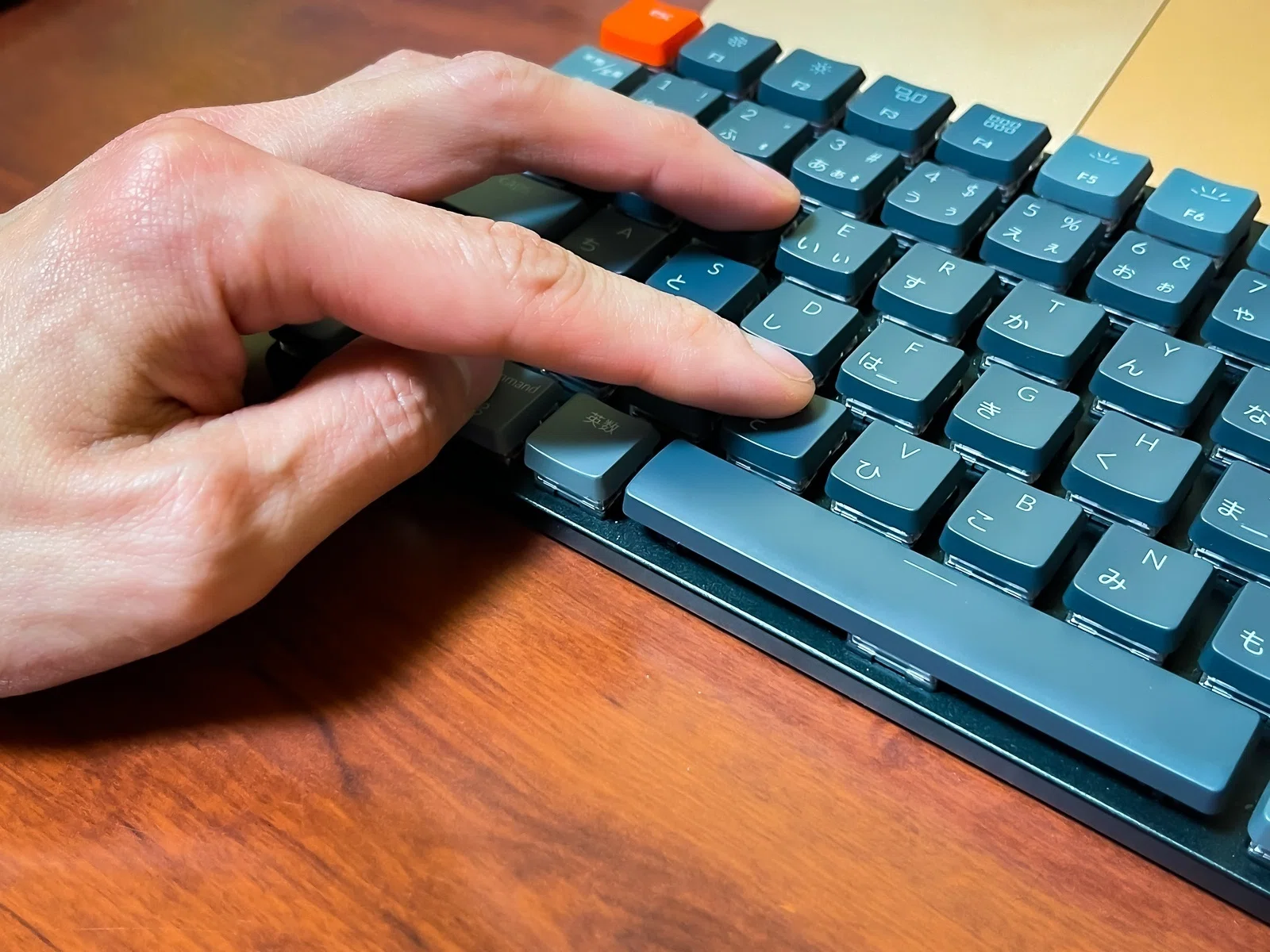 左のCommandキーは親指で押すのが良いみたい｜Web屋のばんか