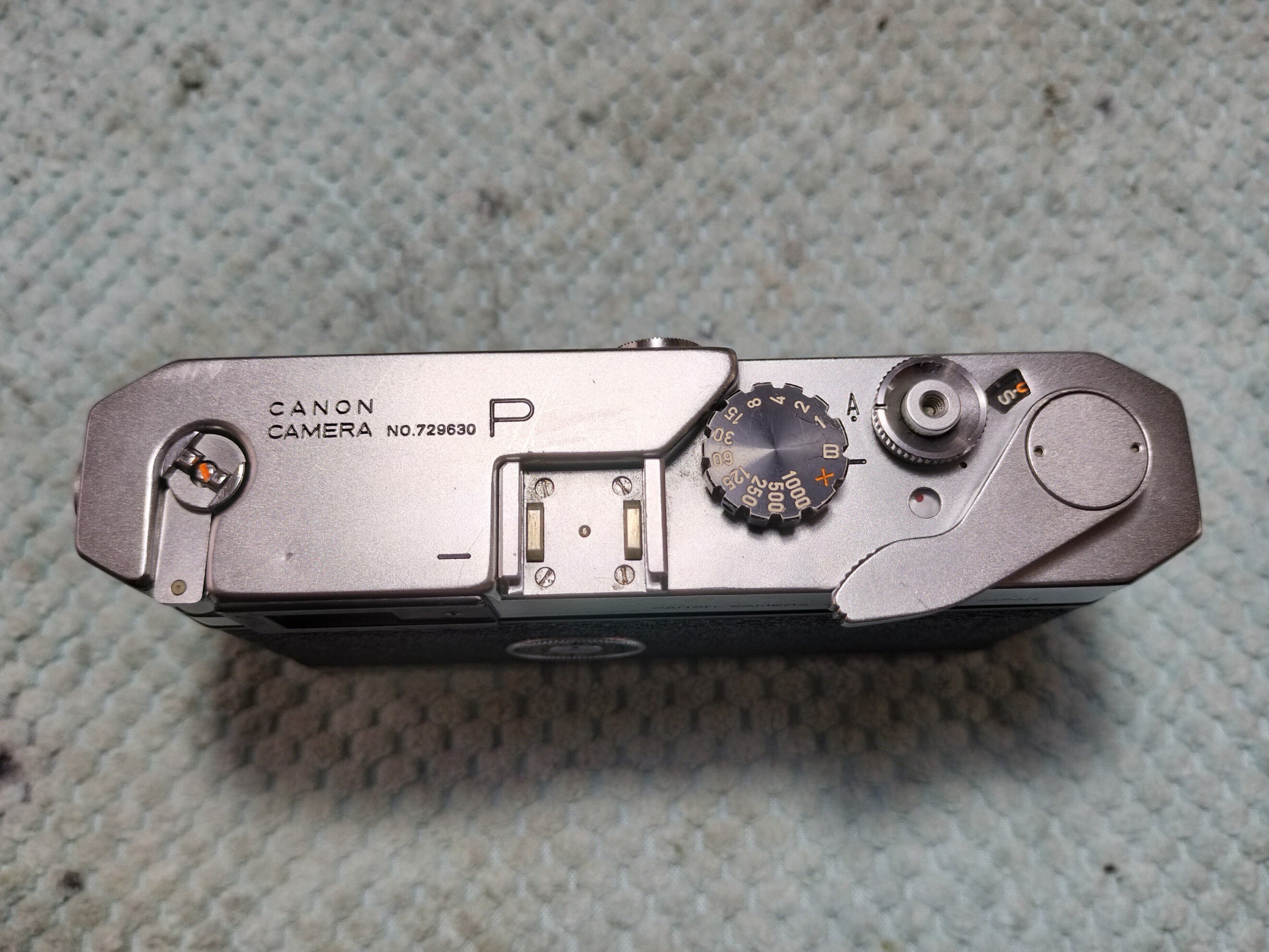 Canon Pの分解｜フィルムカメラ修理のアクアカメラ