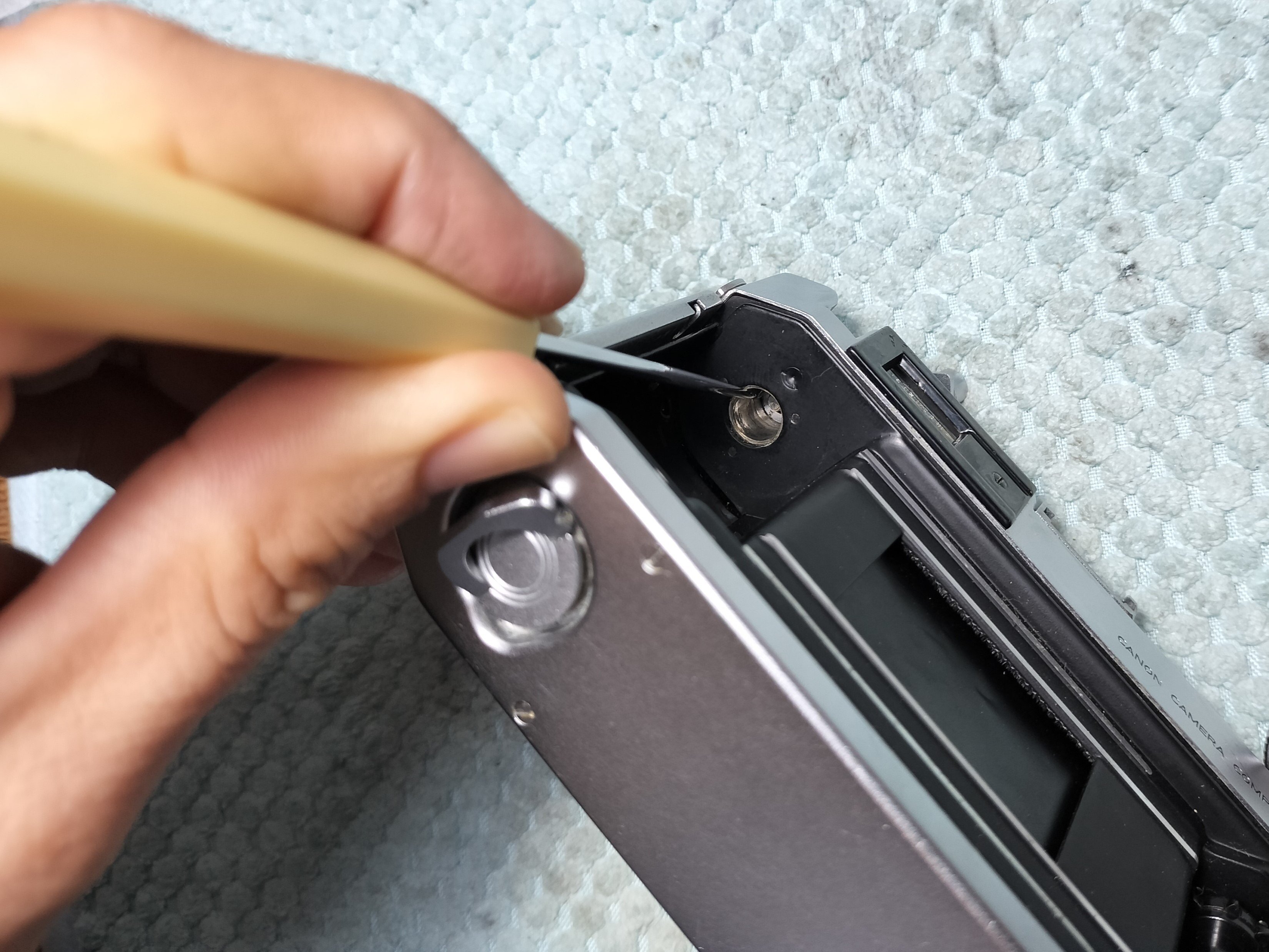 Canon Pの分解｜フィルムカメラ修理のアクアカメラ