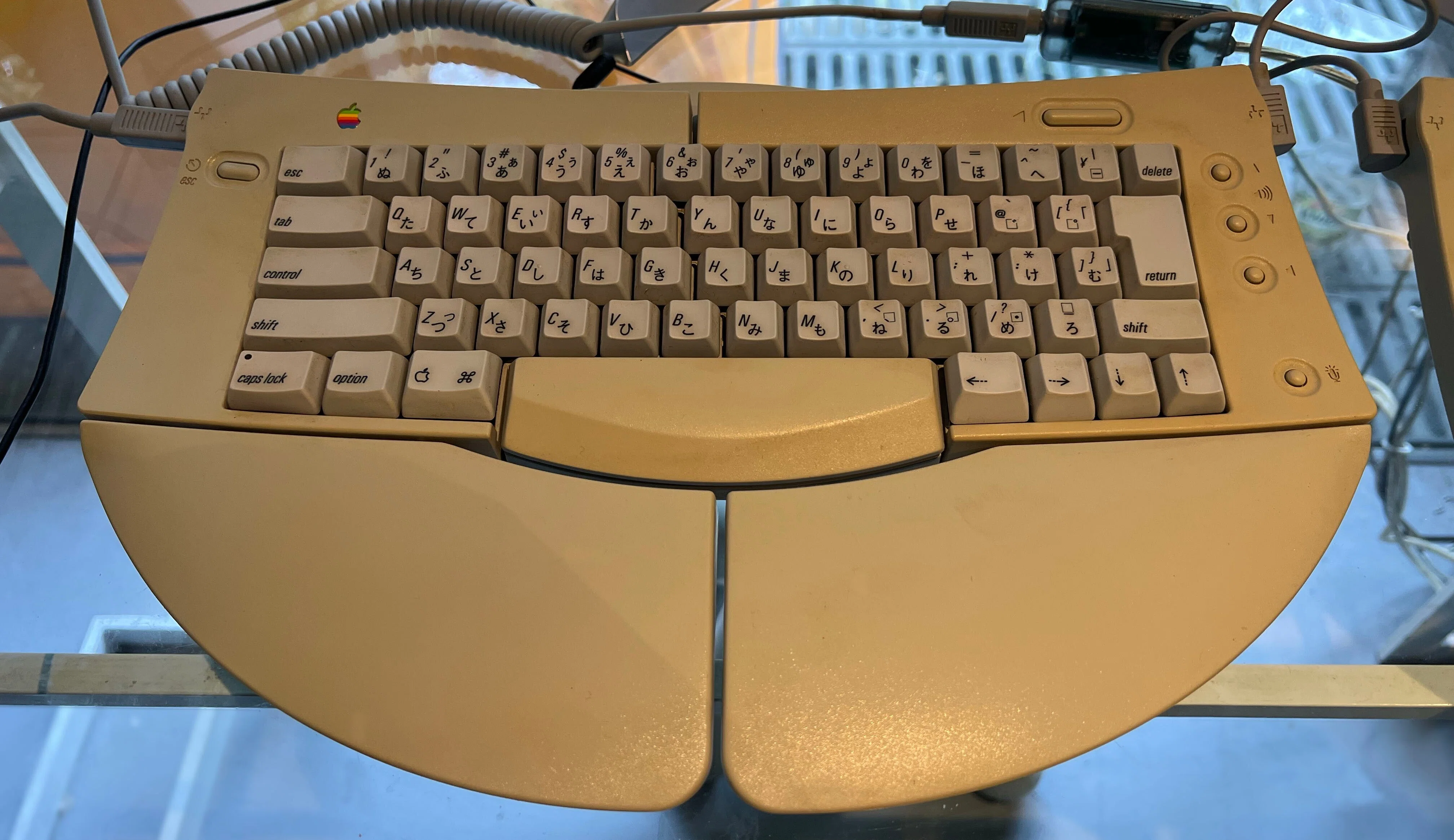 Apple Adjustable Keyboard　USB接続「iMate」付属 Revival! Apple Adjustable Keyboard｜Ohtematic