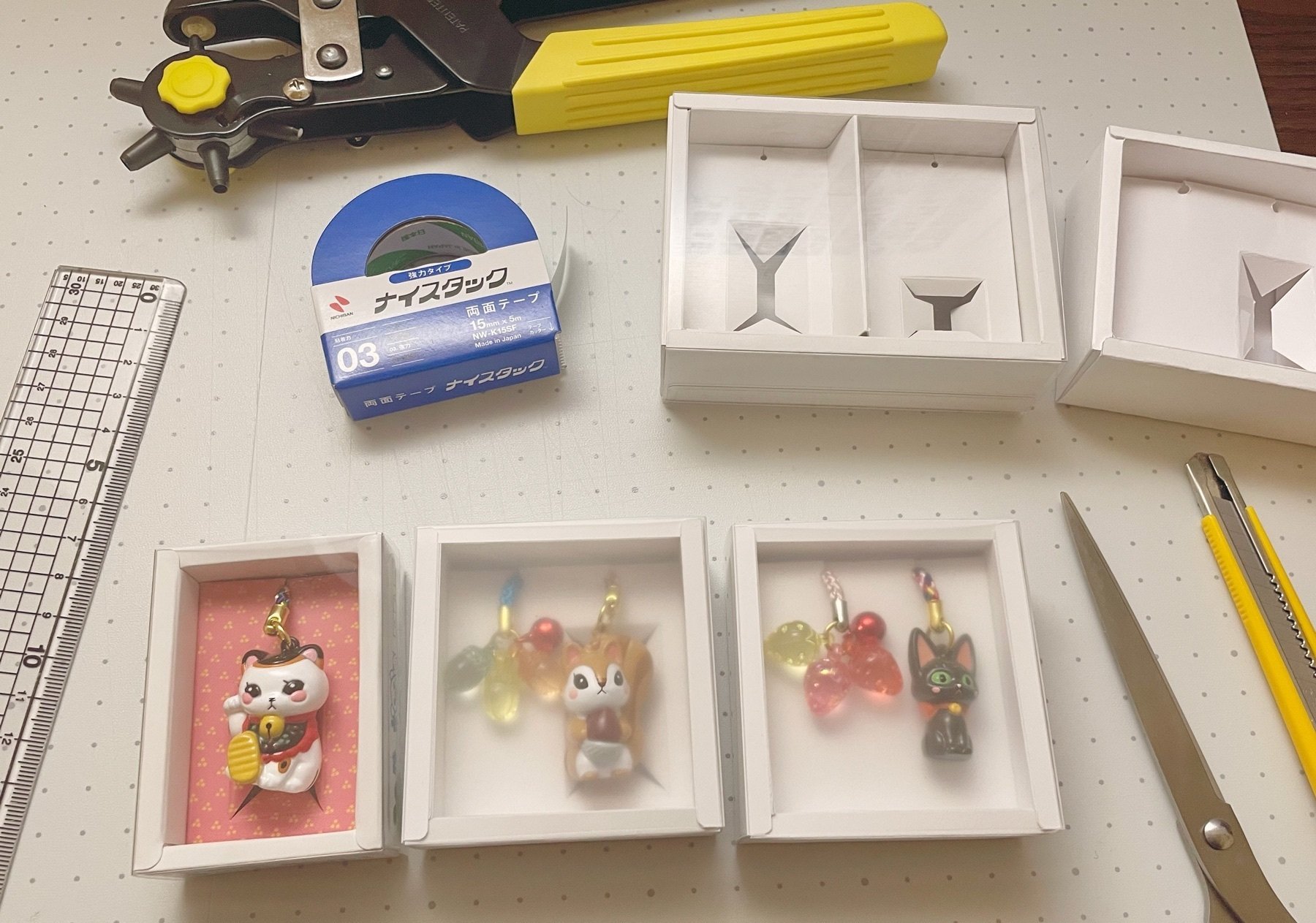 3月のライオン」リスポッケ先生&いちごちゃん根付鈴 仕上げのおしゃれ